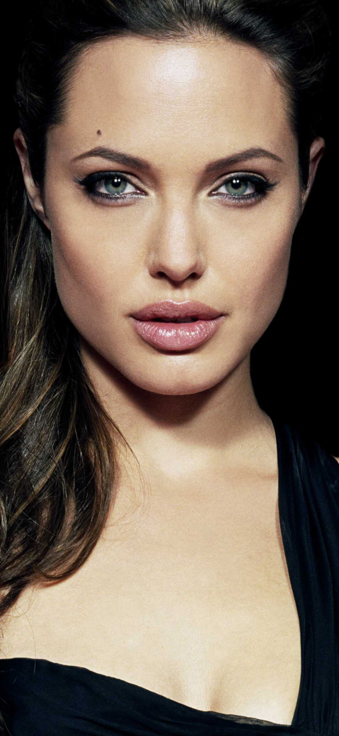 Angelina Jolie, Celebrity beauty, Hollywood icon, Captivating visuals, 1080x2340 HD Phone