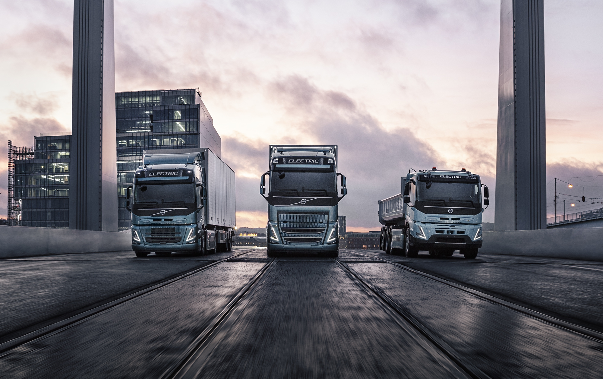 Trucks, Volvo Wallpaper, 2000x1260 HD Desktop