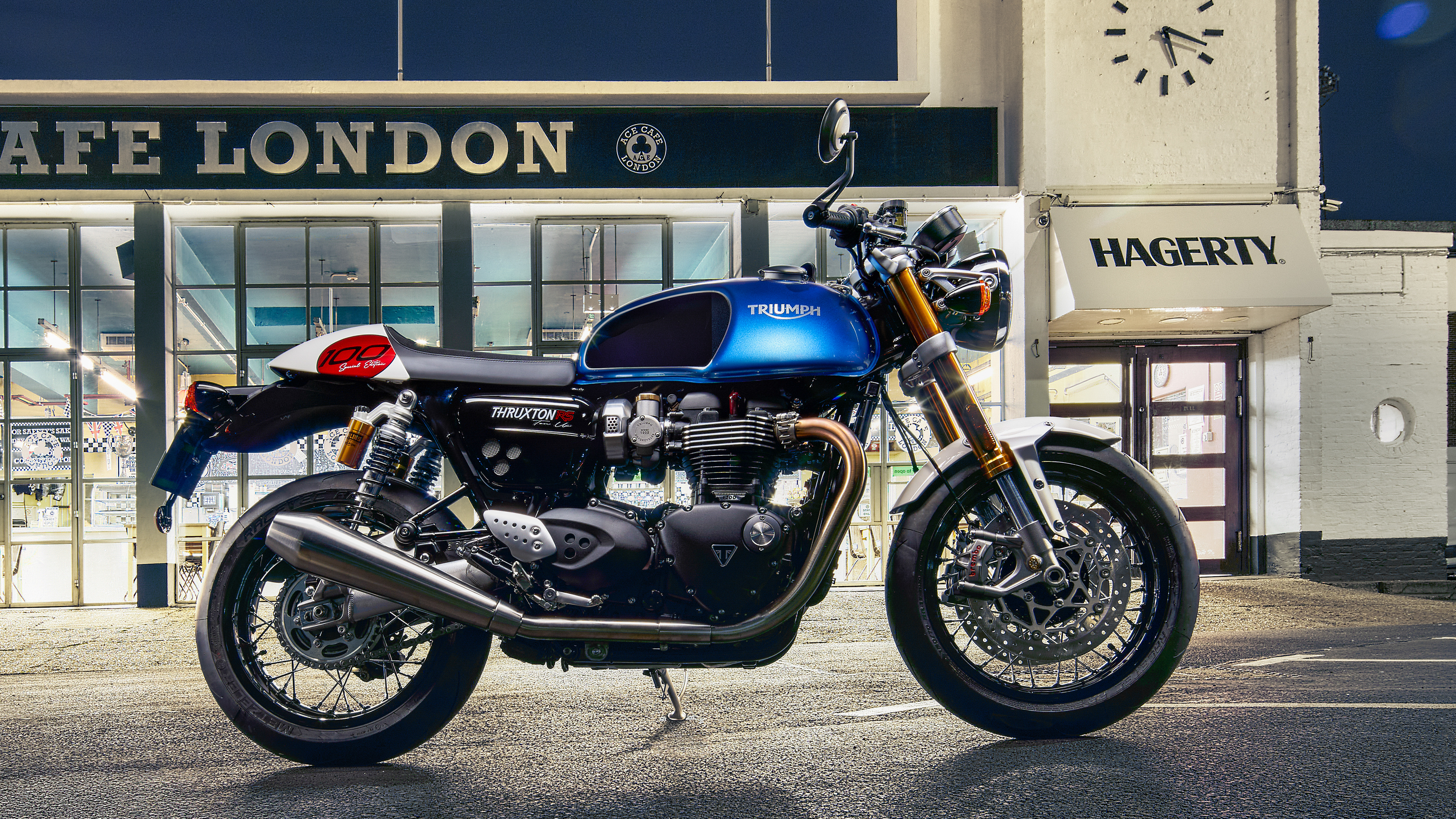 Triumph Thruxton RS, Special edition, Rocket 3 GT, Eye-catching design, 3840x2160 4K Desktop