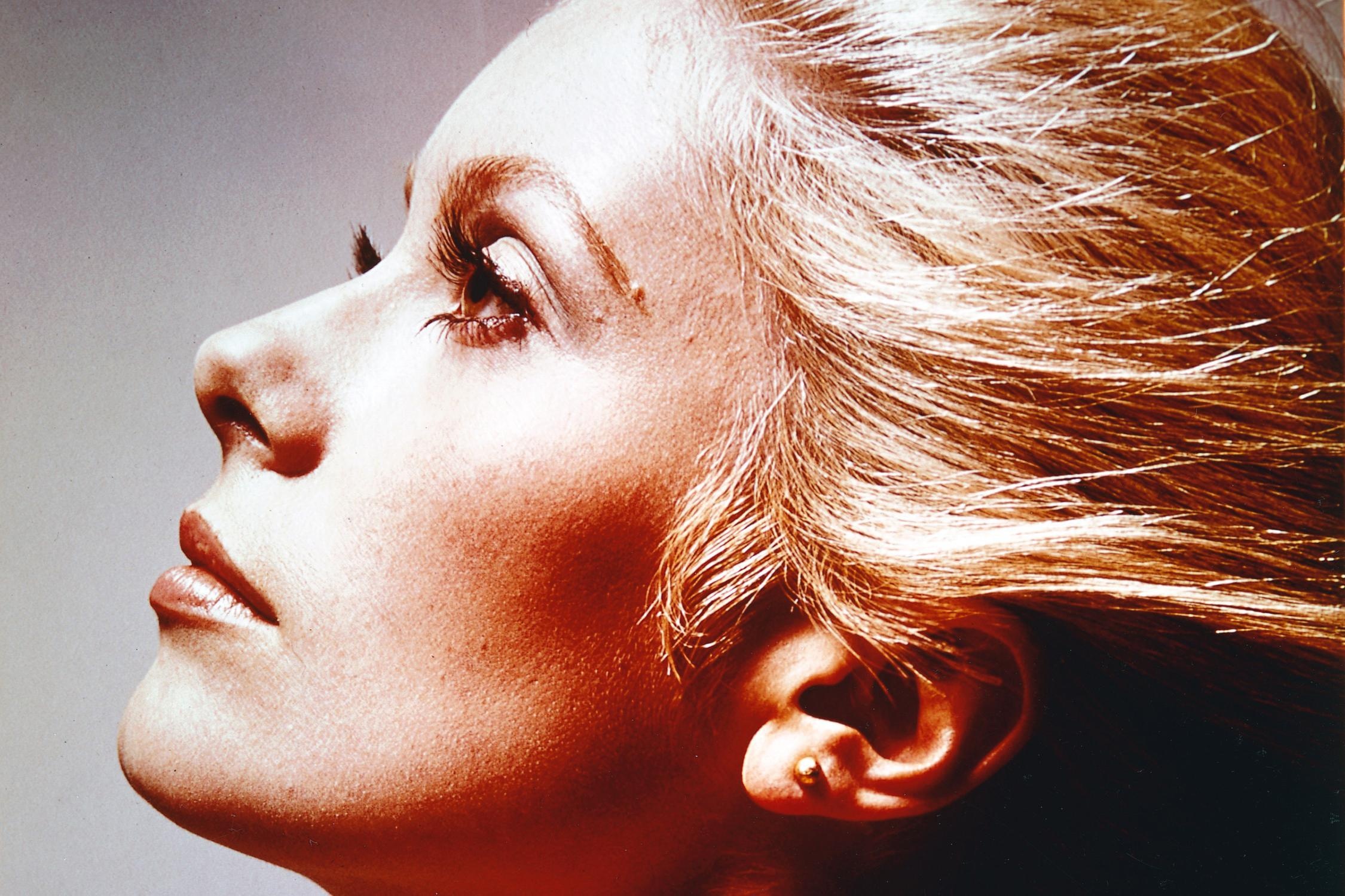 Catherine Deneuve, Mesmerizing images, 2250x1500 HD Desktop