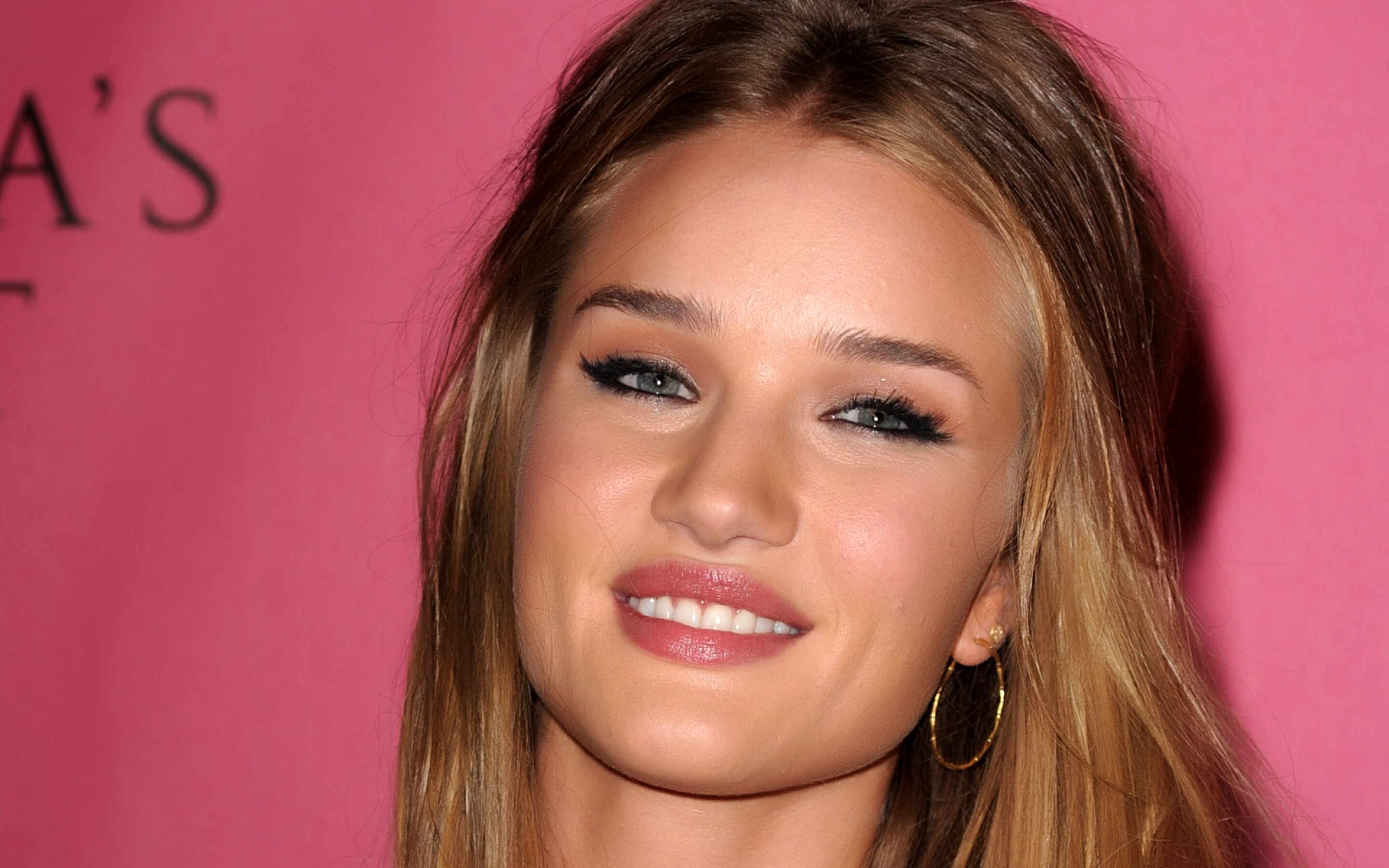 Rosie Huntington-Whiteley, Close-up wallpaper, 2880x1800 HD Desktop