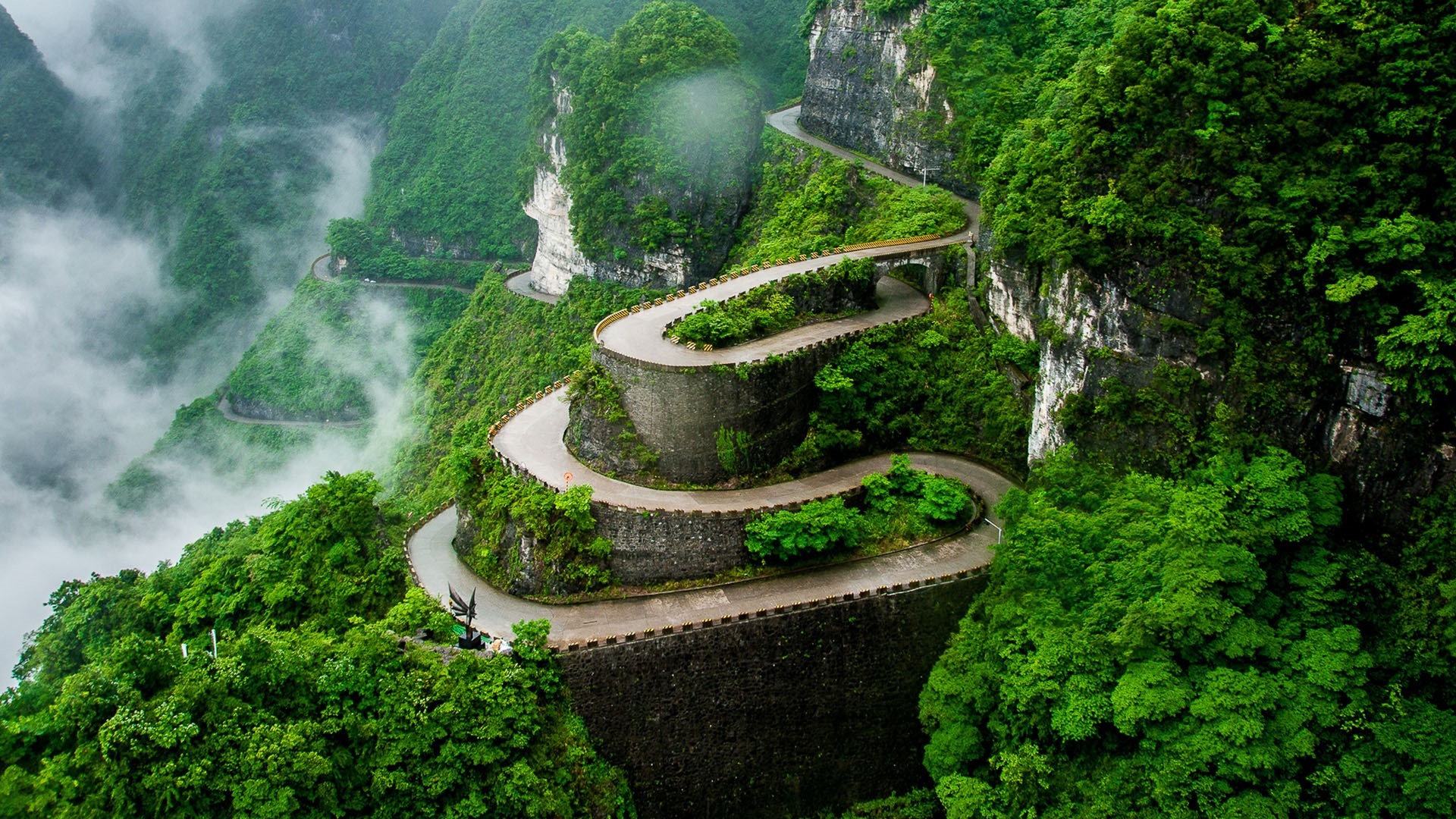 Zhangjiajie Travels, Winding road, Tianmen mountain, Spotlight images, 1920x1080 Full HD Desktop