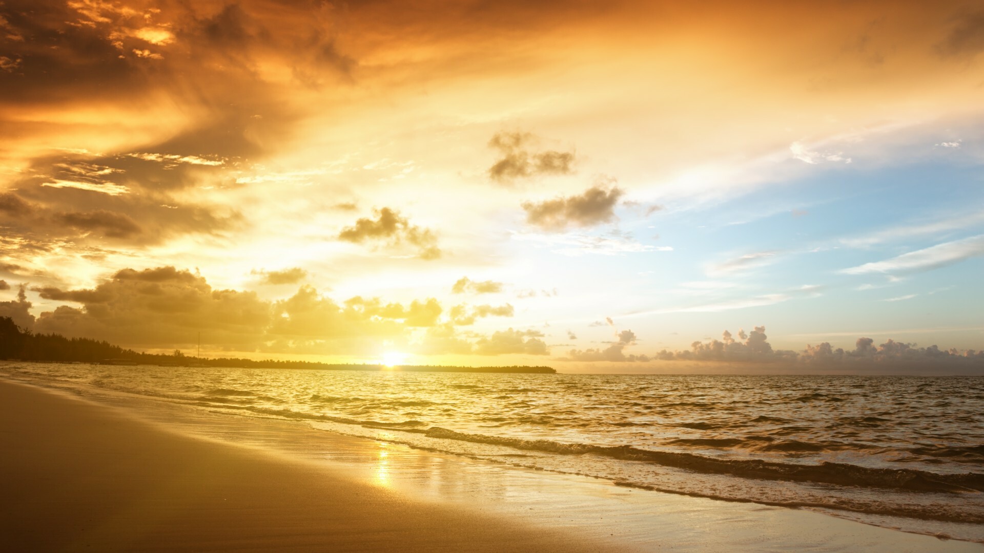 Beach sunrise, Oceanside wonder, Soothing waves, Coastal serenity, 1920x1080 Full HD Desktop