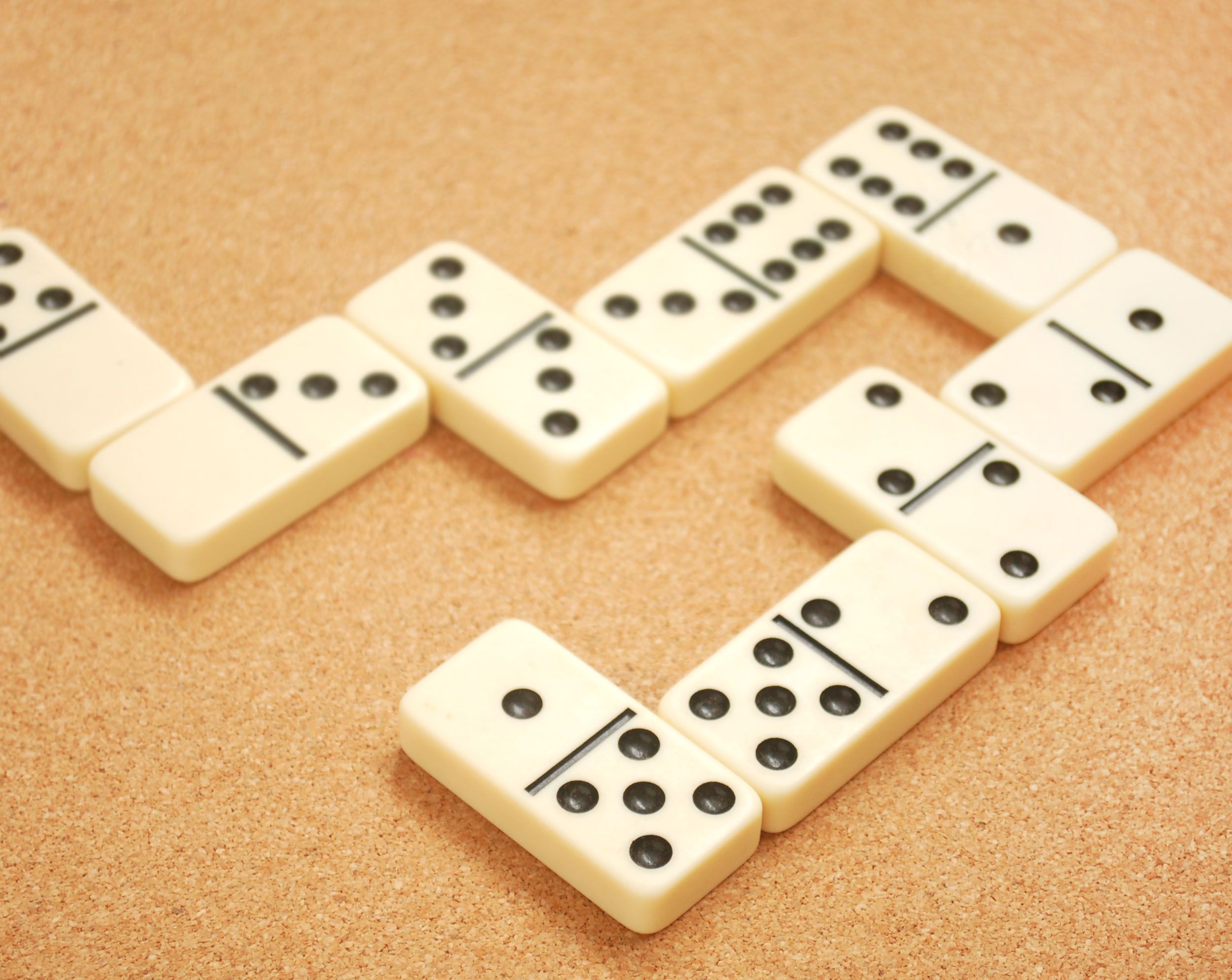 How to play dominoes, Domino games, Family card games, Sports theme, 2500x1990 HD Desktop