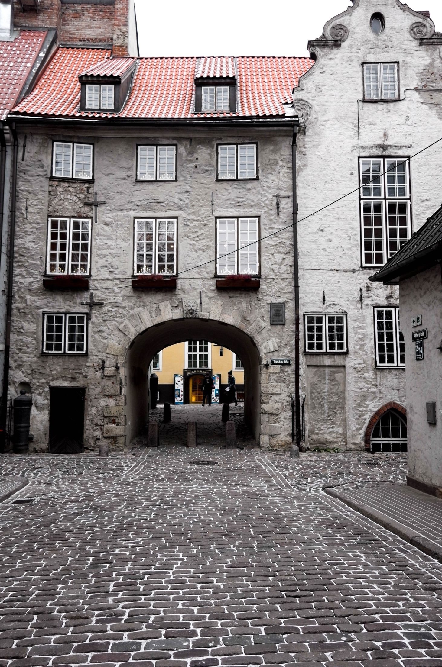 Old Town Riga, Latvia, 1470x2210 HD Phone