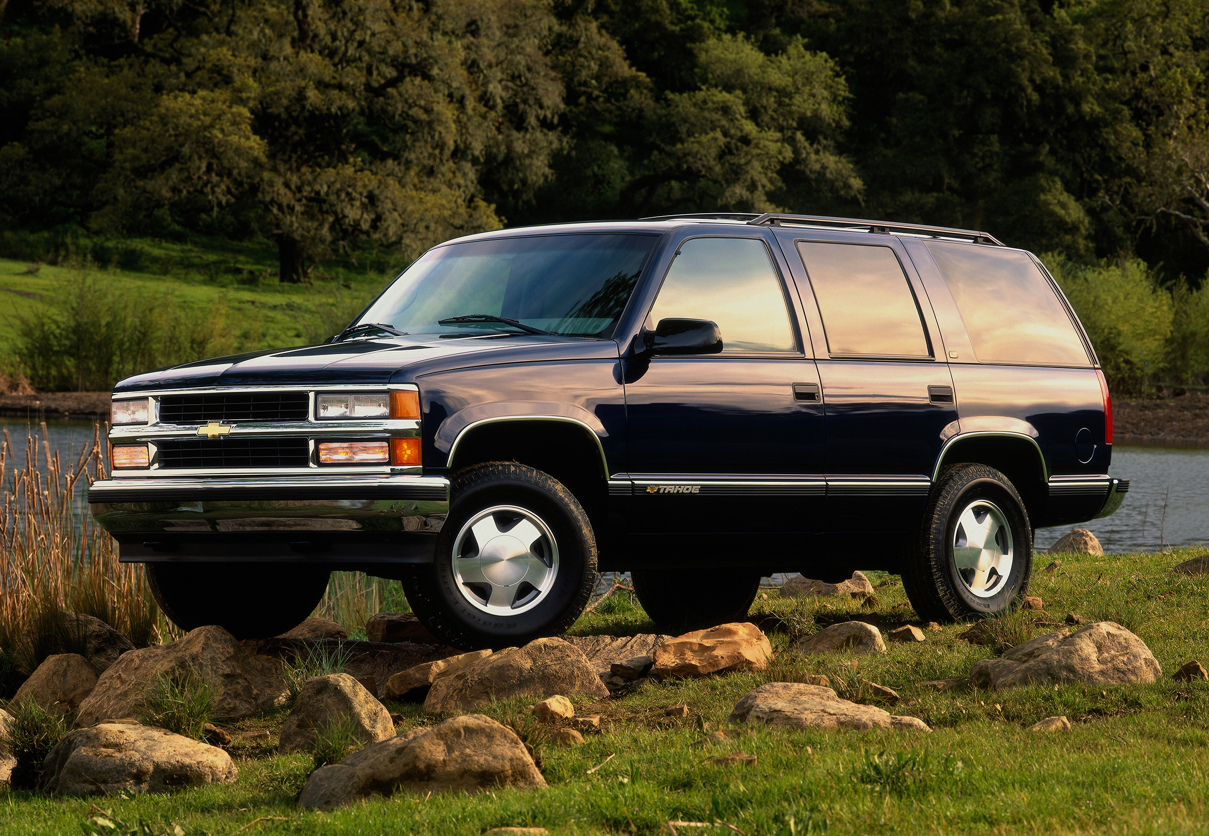 Gen I Special Edition, Chevrolet Tahoe Wallpaper, 2400x1660 HD Desktop