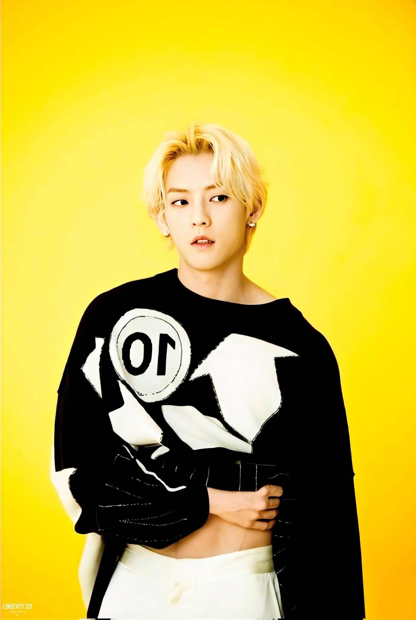 HUTA (Minhyuk), Versatile artist, Soulful melodies, Memorable discography, 1380x2050 HD Phone