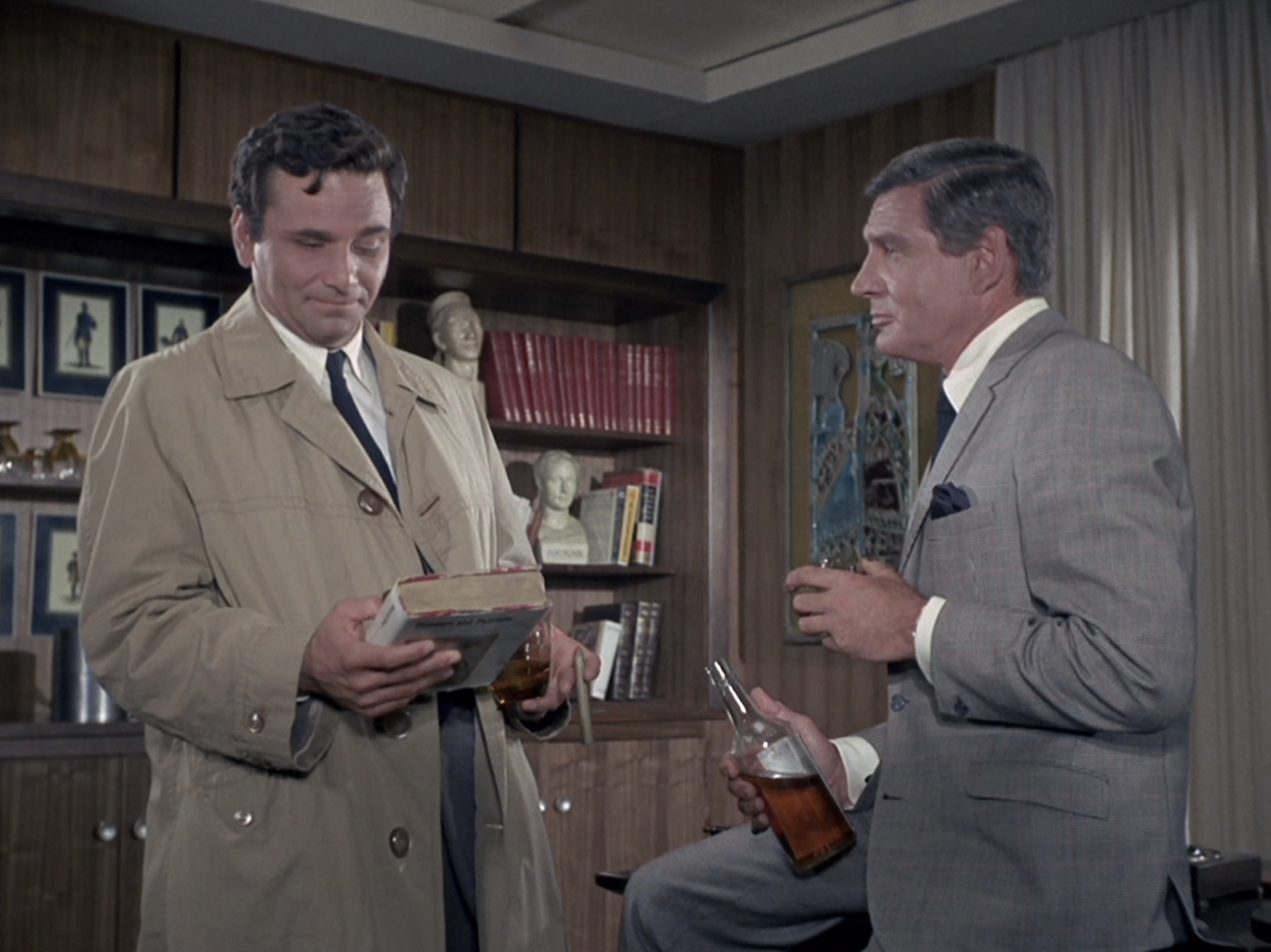 Columbo, Movie, Gene Barry, Fawn suit, 2520x1890 HD Desktop