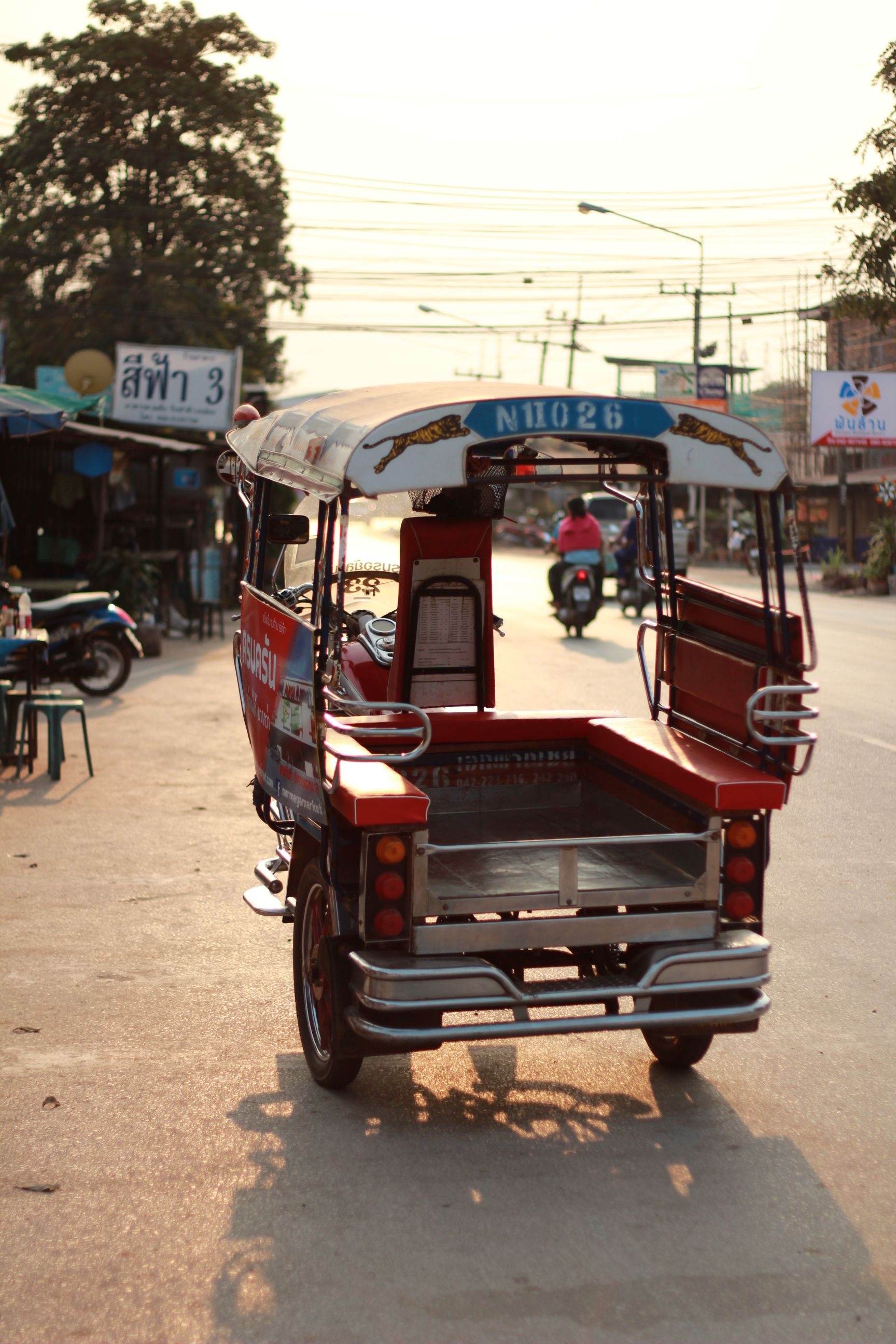 Tuk Tuk Car, Snap essays, 1730x2600 HD Phone