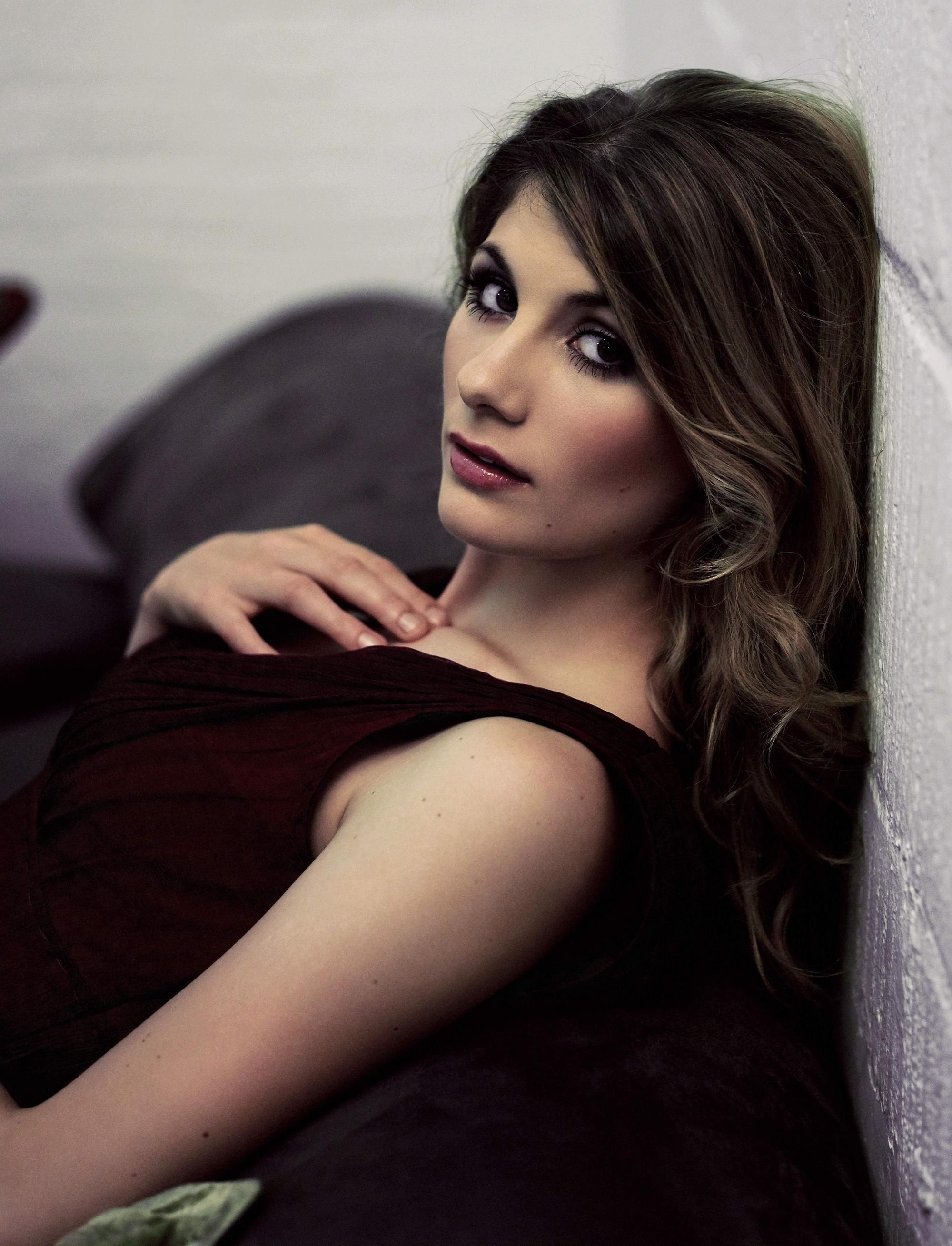 Jodie Whittaker, Beauty women, Instagram girls, HD wallpaper, 2000x2620 HD Phone