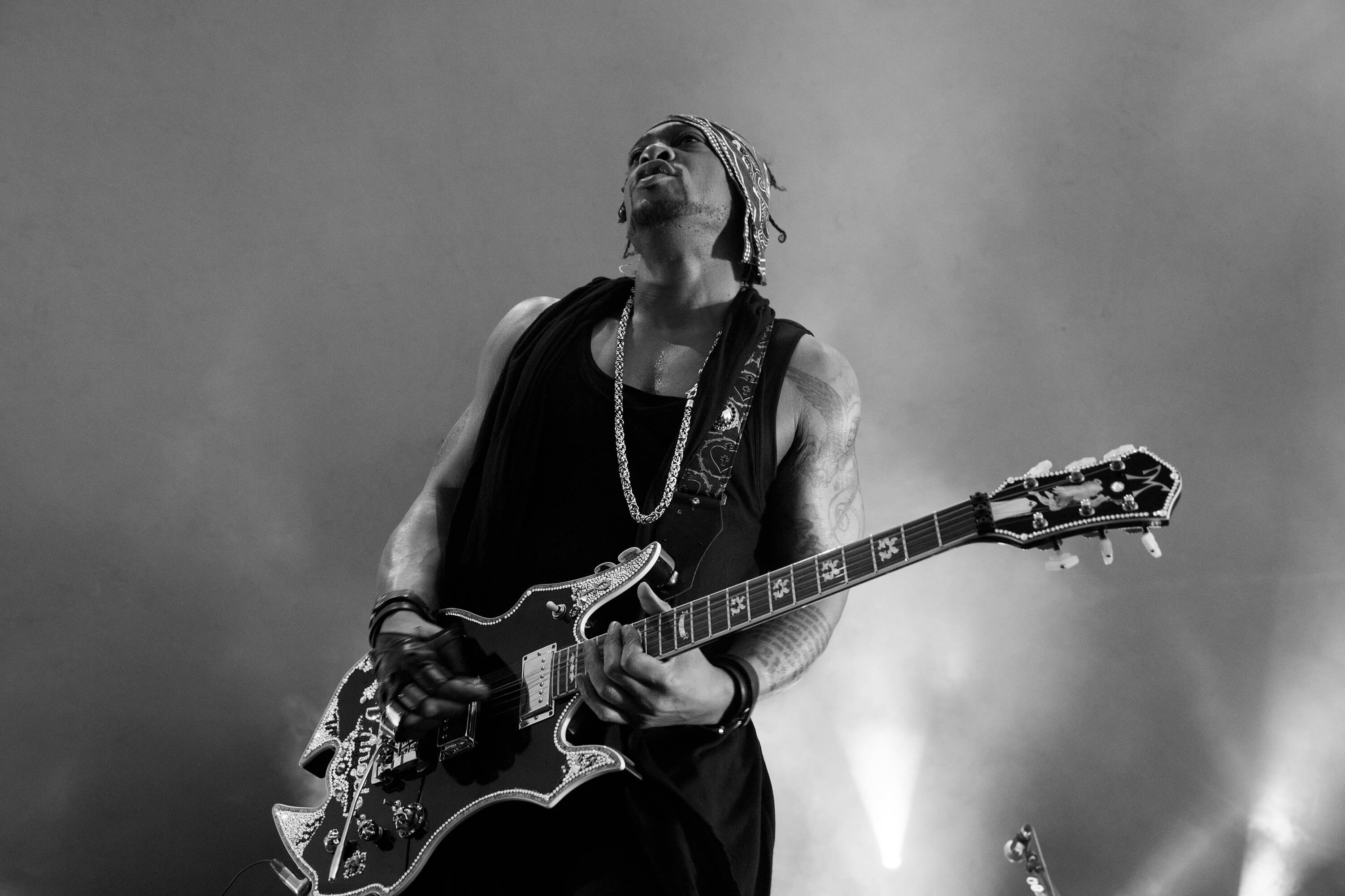 D'Angelo, Captivating live performances, Musical genius, Soulful evolution, 3000x2000 HD Desktop