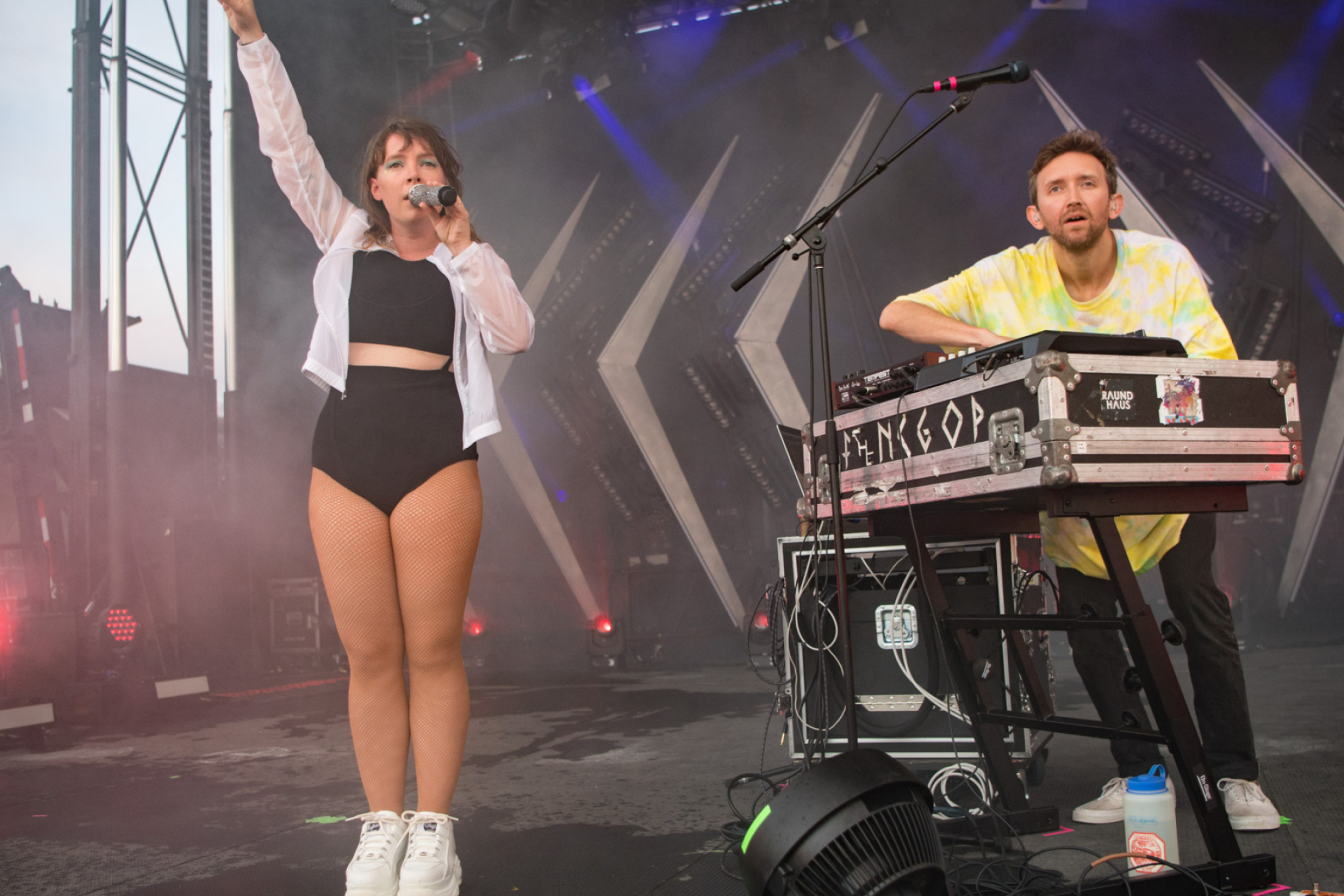 Sylvan Esso, Rain-free concert, Surly Brewing, Minneapolis, 2400x1600 HD Desktop