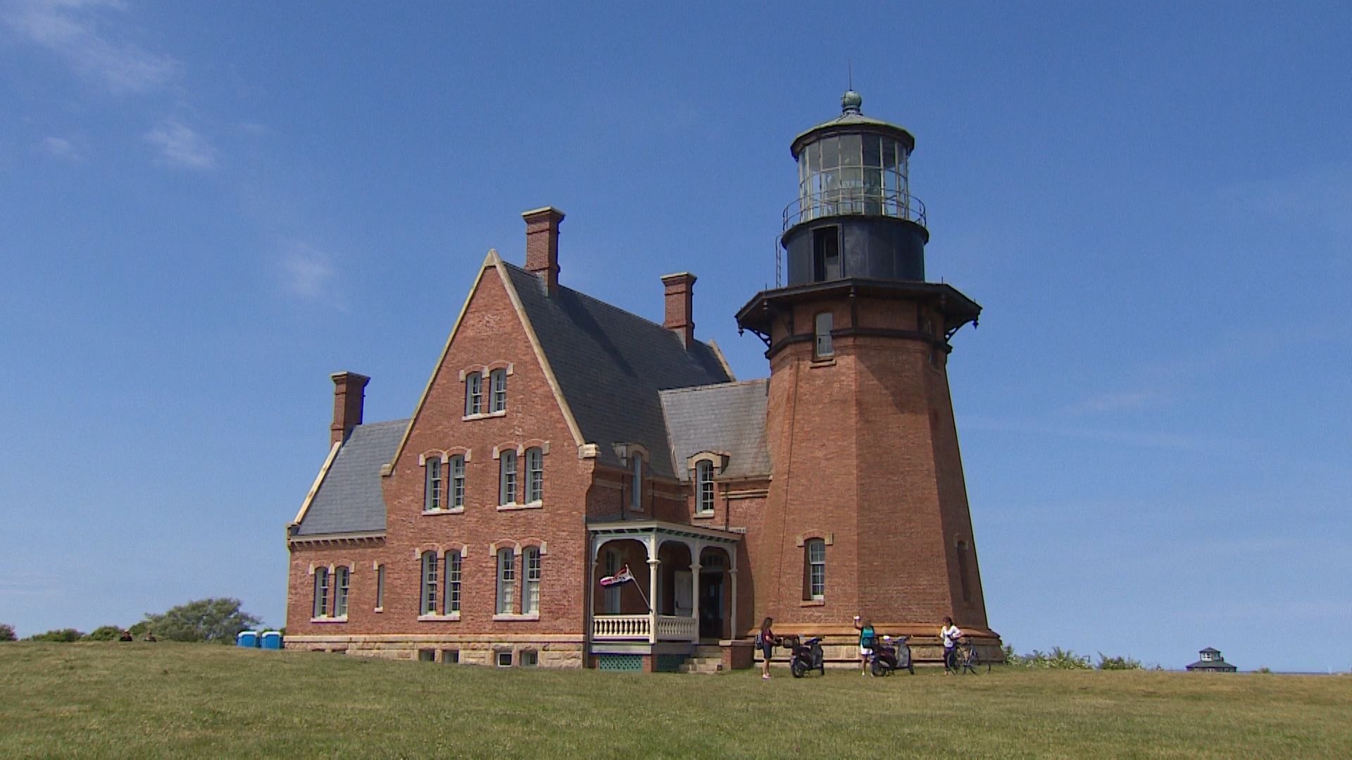 Block Island lighthouse, Rhode Island landmarks, New England coast, Iconic architecture, 1920x1080 Full HD Desktop