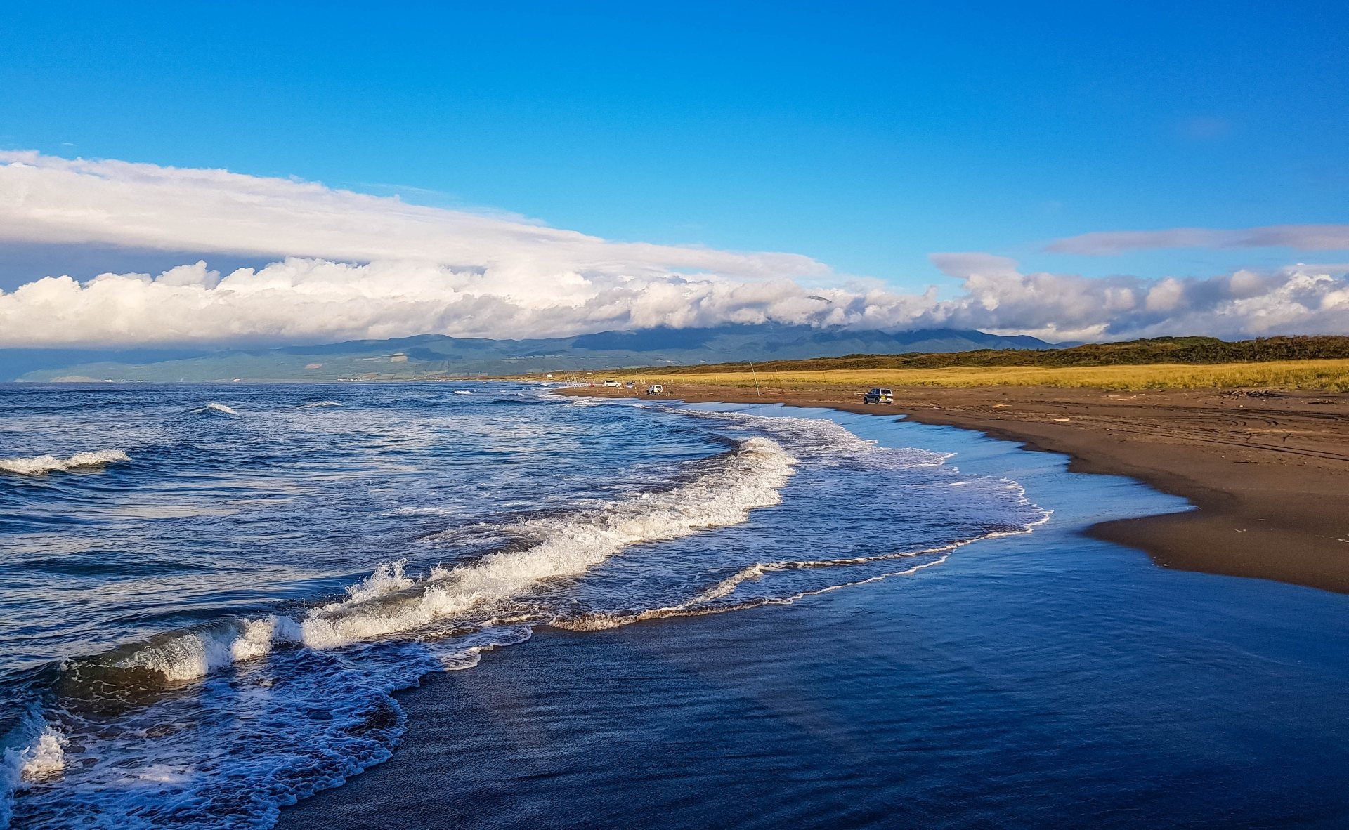 Okhotsk Sea, Shiretoko national park, Wandering sneakers, 1920x1190 HD Desktop