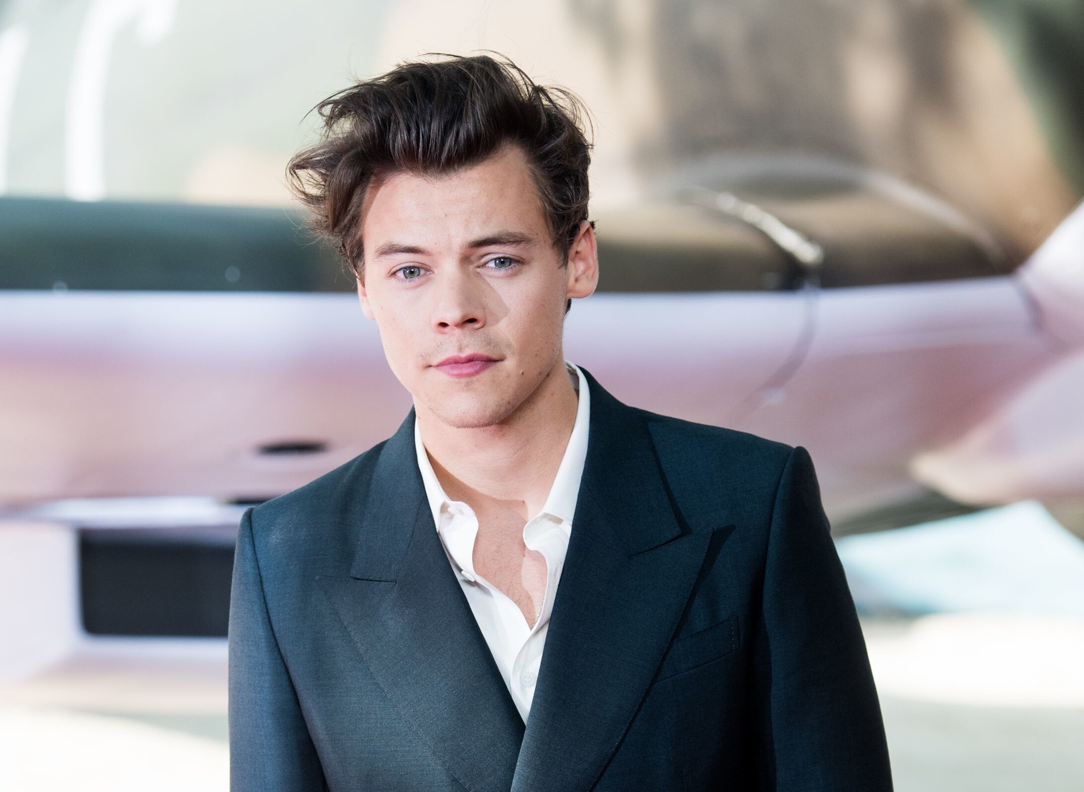 Harry Styles, Celebrities, HD wallpaper, Trendy, 2190x1600 HD Desktop