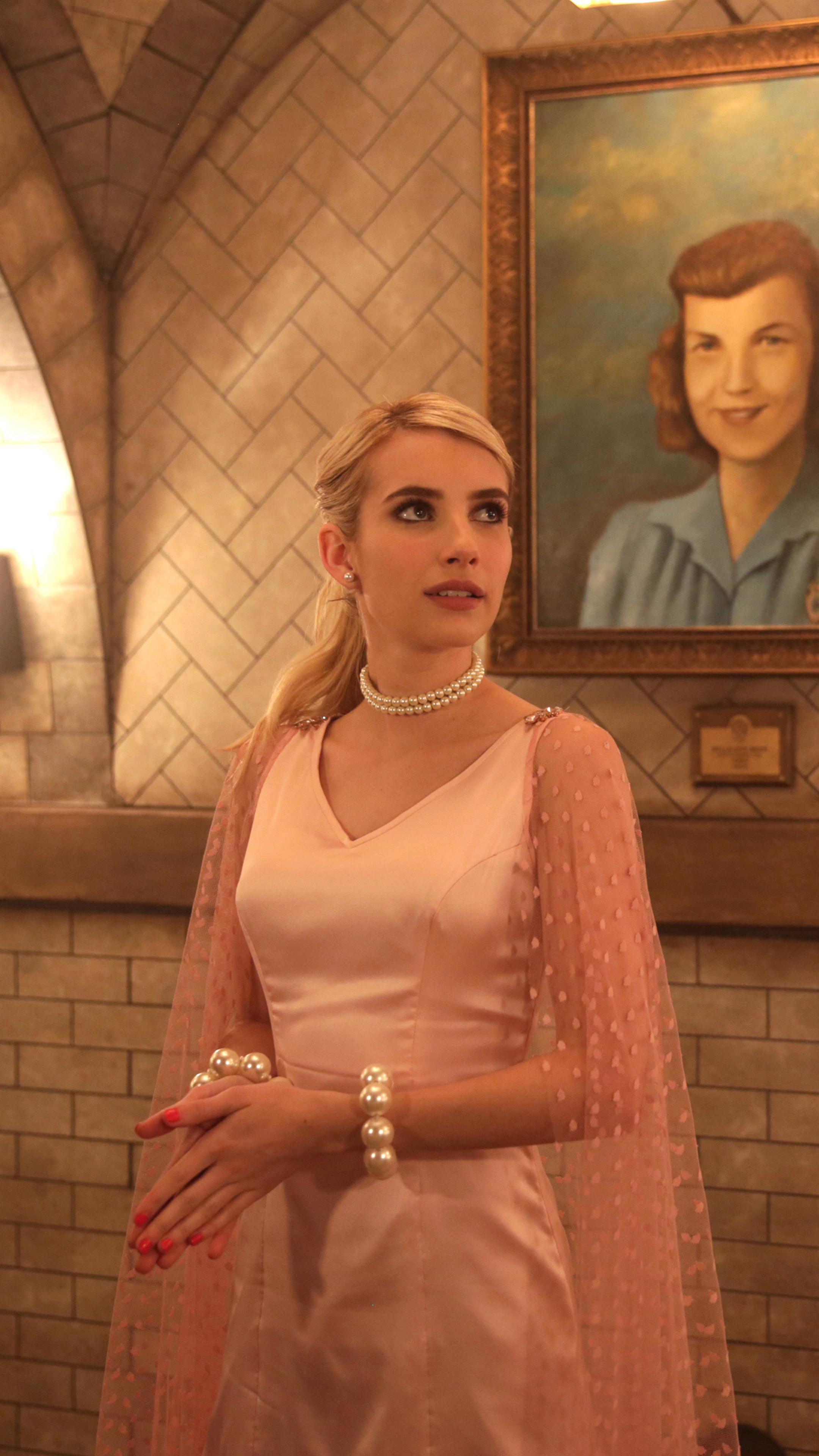 Emma Roberts in Scream Queens, 4K Sony Xperia X, Z5 Premium, HD wallpapers, 2160x3840 4K Phone