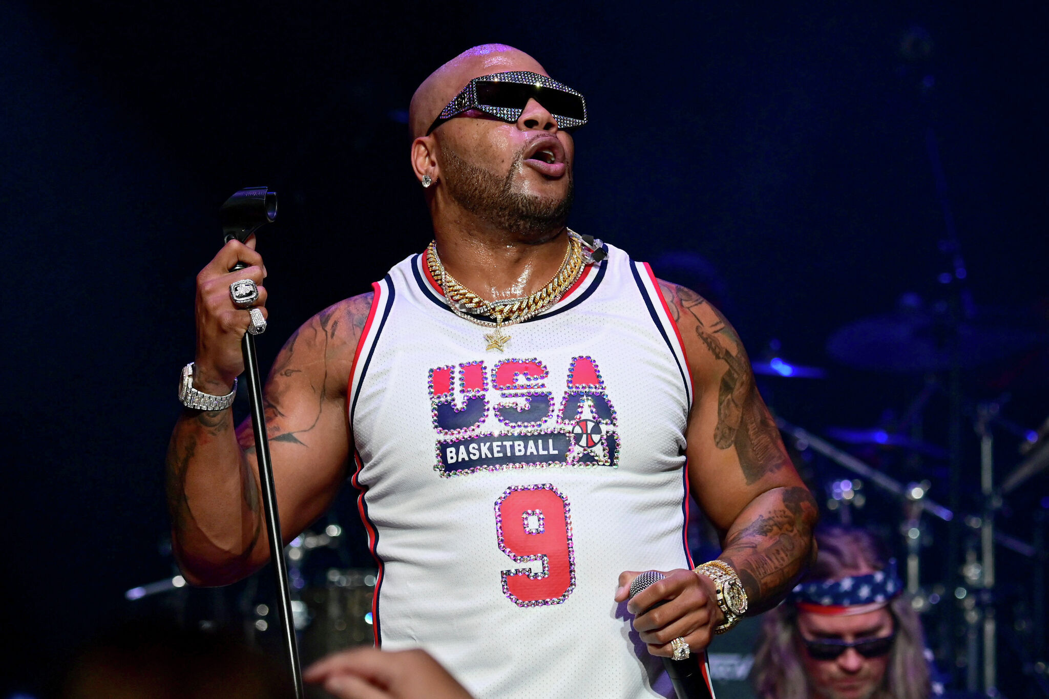 Flo Rida concert, Flo Rida tour, Flo Rida live, Bridgeport Amphitheater, 2050x1370 HD Desktop