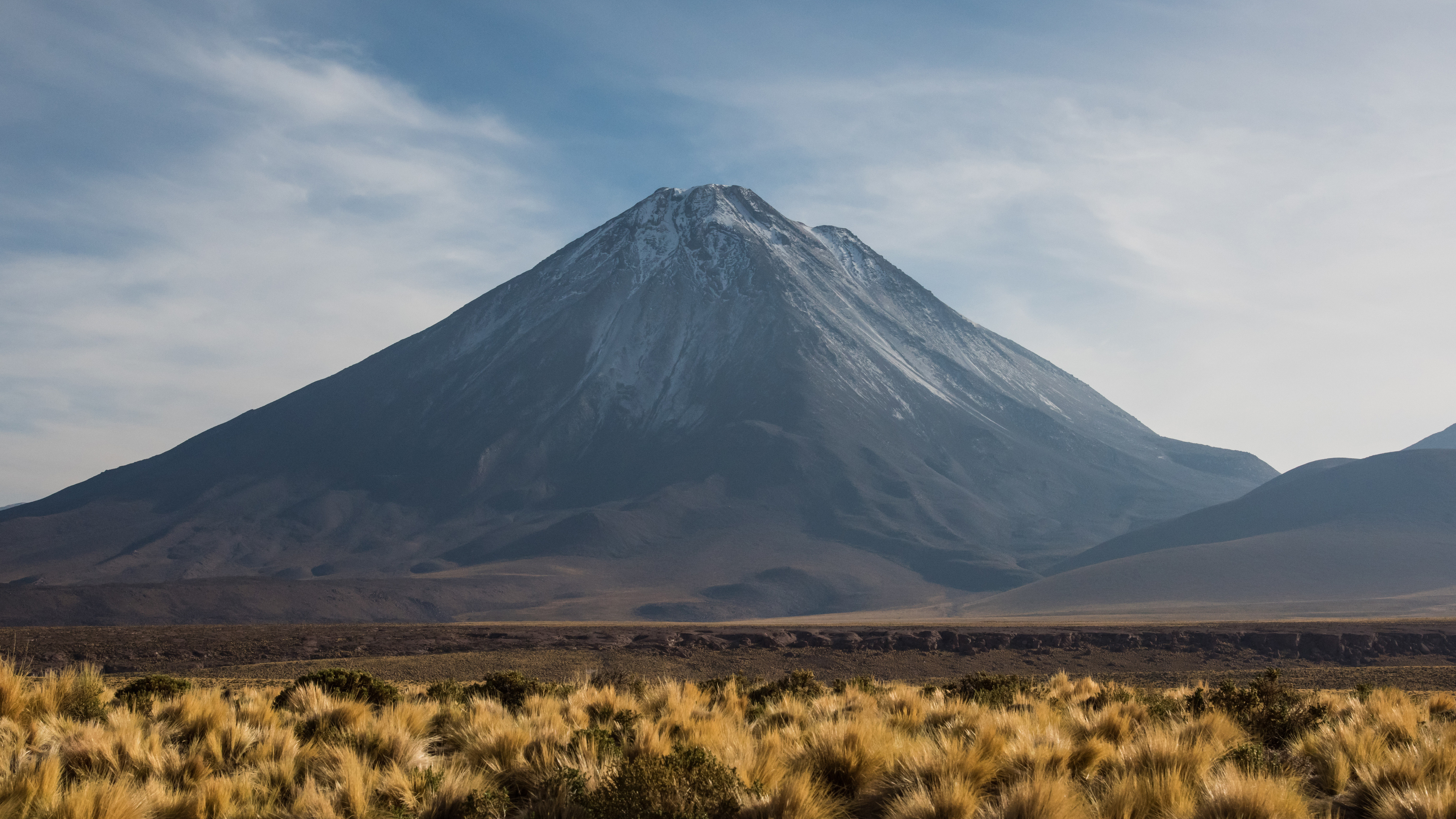 Captivating erupting volcano, 4K volcanic imagery, Nature's spectacle, Volcanic wonder, 3840x2160 4K Desktop