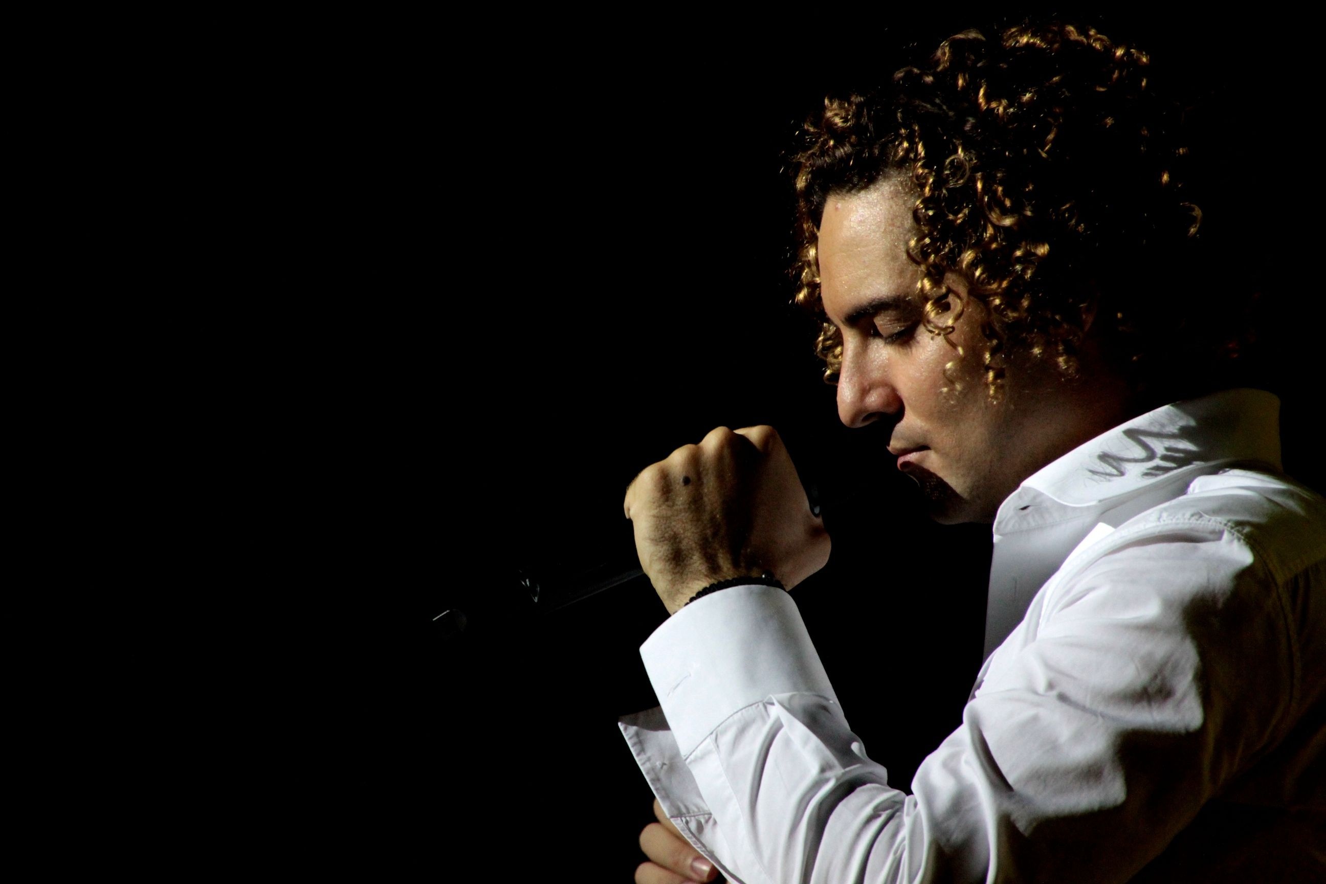 David Bisbal ideas, Spanish pop singer, Latin music, David Bisbal photos, 2600x1730 HD Desktop