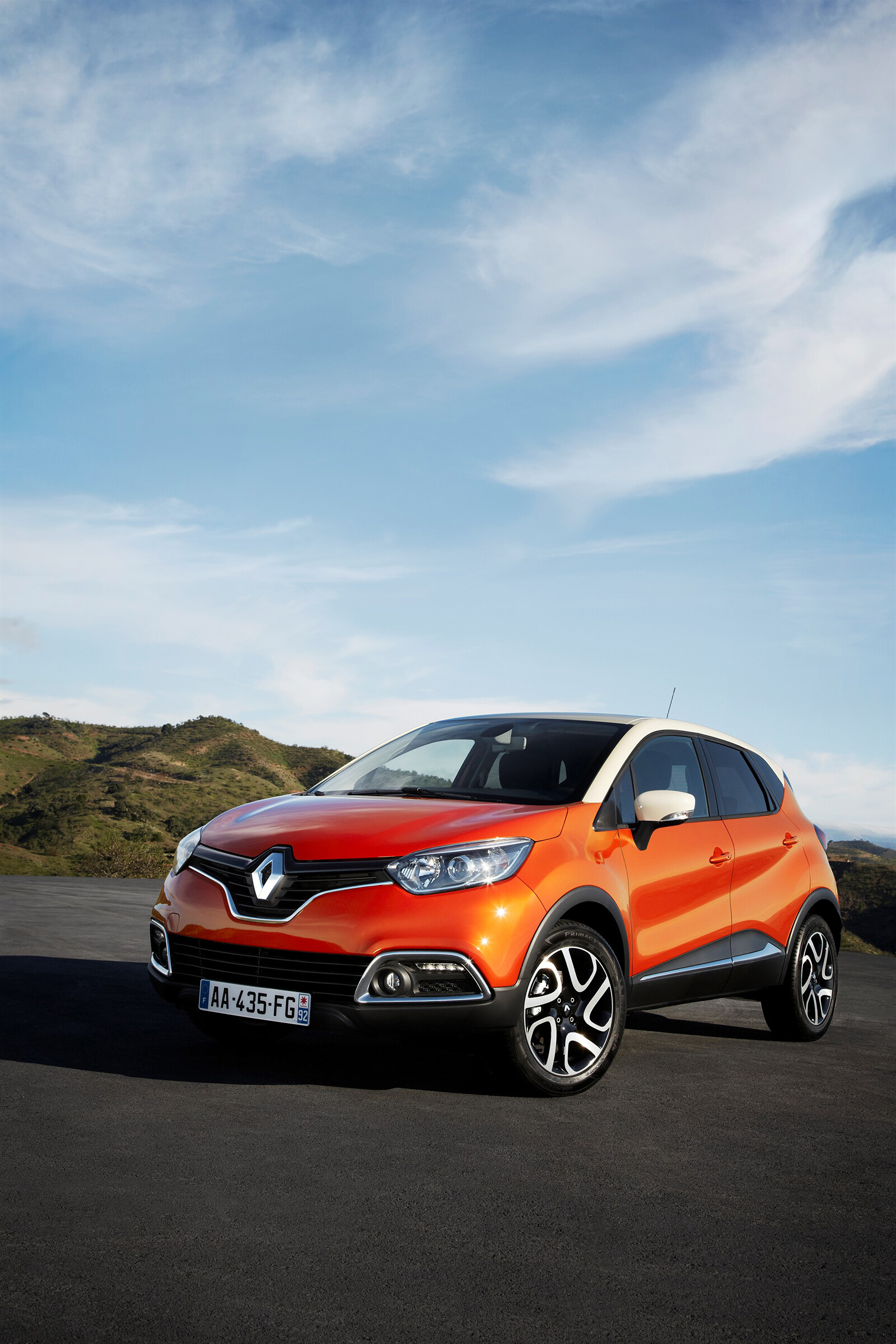 Captur, Renault Wallpaper, 1600x2400 HD Phone