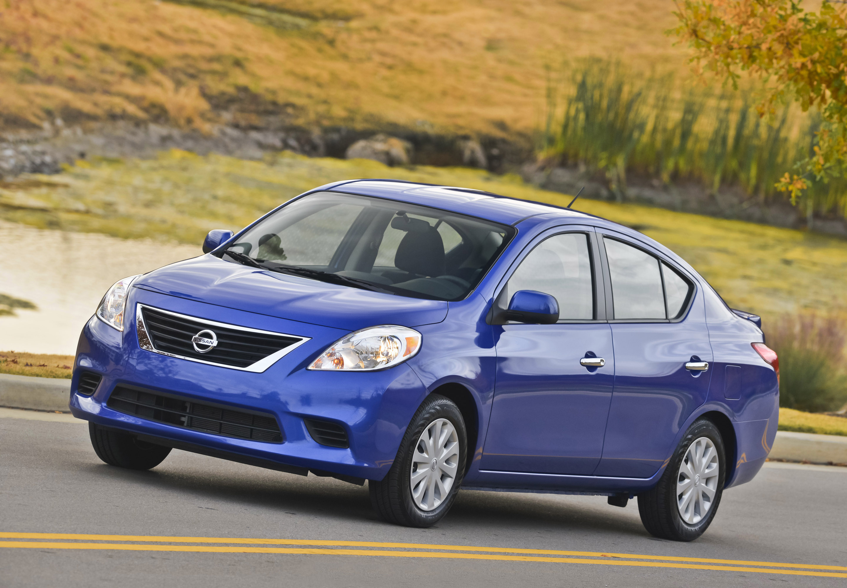 N17 Almera, Nissan Versa Wallpaper, 2880x2000 HD Desktop