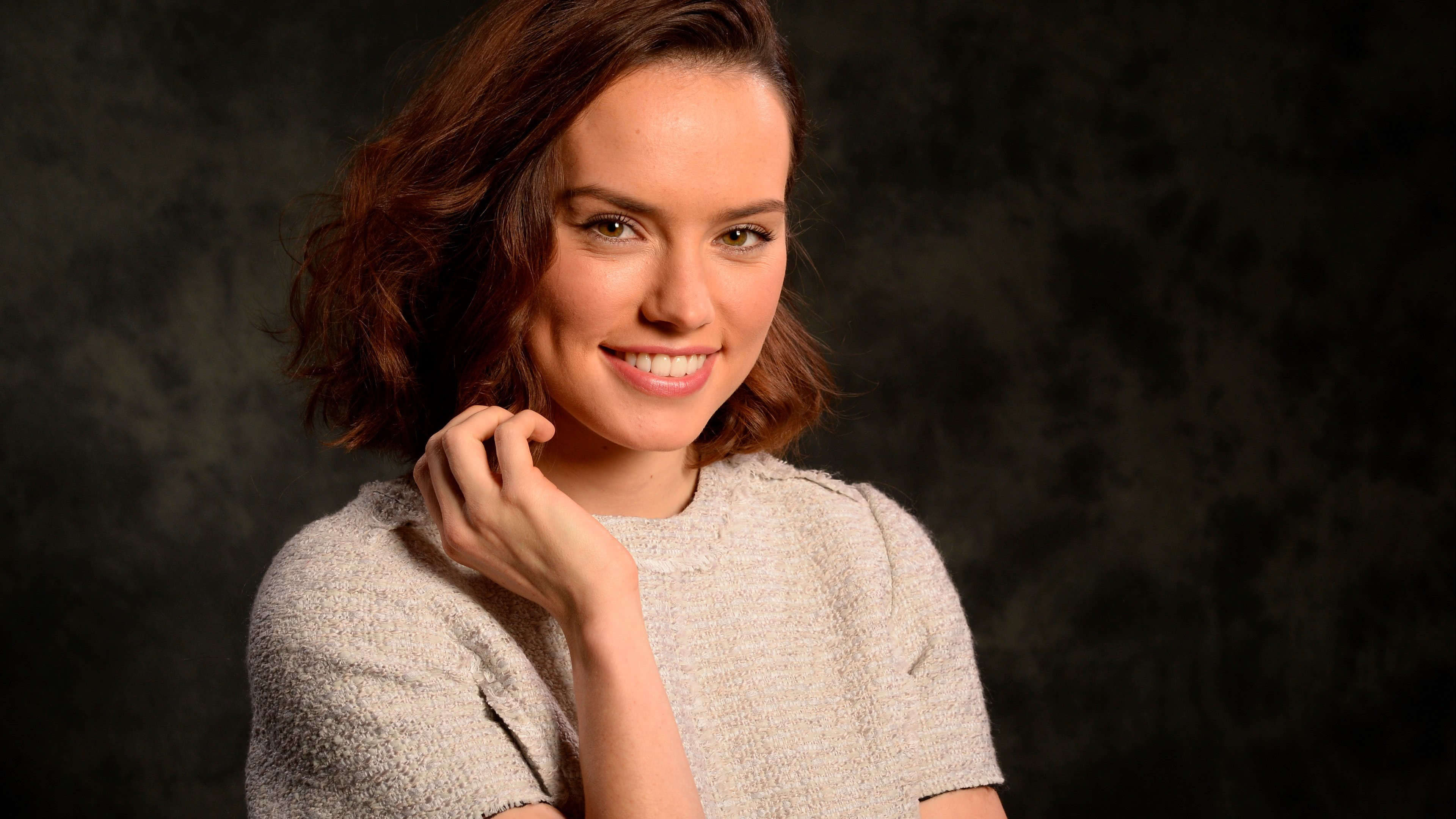 Daisy Ridley portrait, UHD 4K wallpaper, 3840x2160 4K Desktop