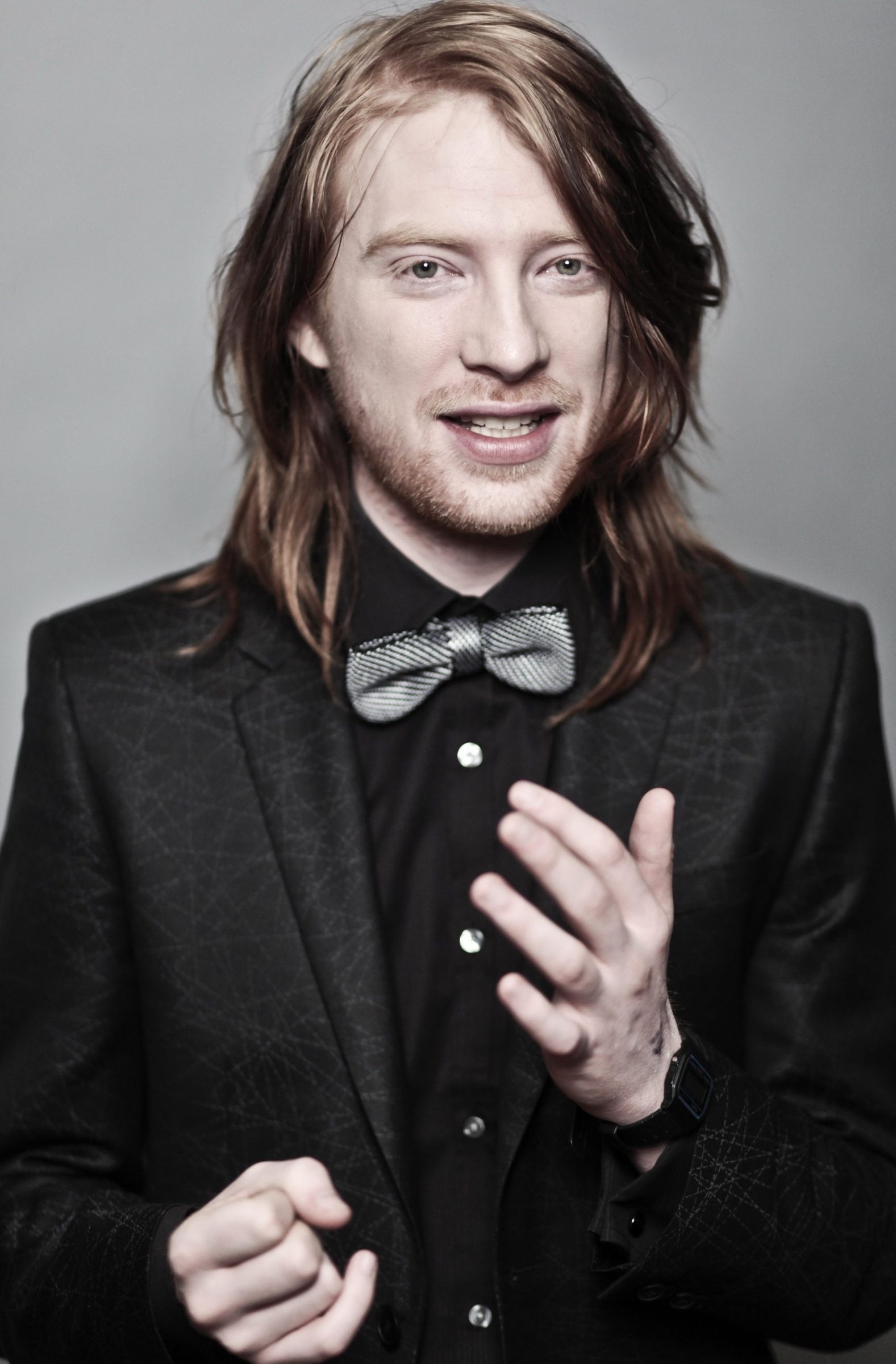 Domhnall Gleeson, Versatile actor, Bill Weasley portrayal, Harry Potter cast, 1580x2400 HD Phone