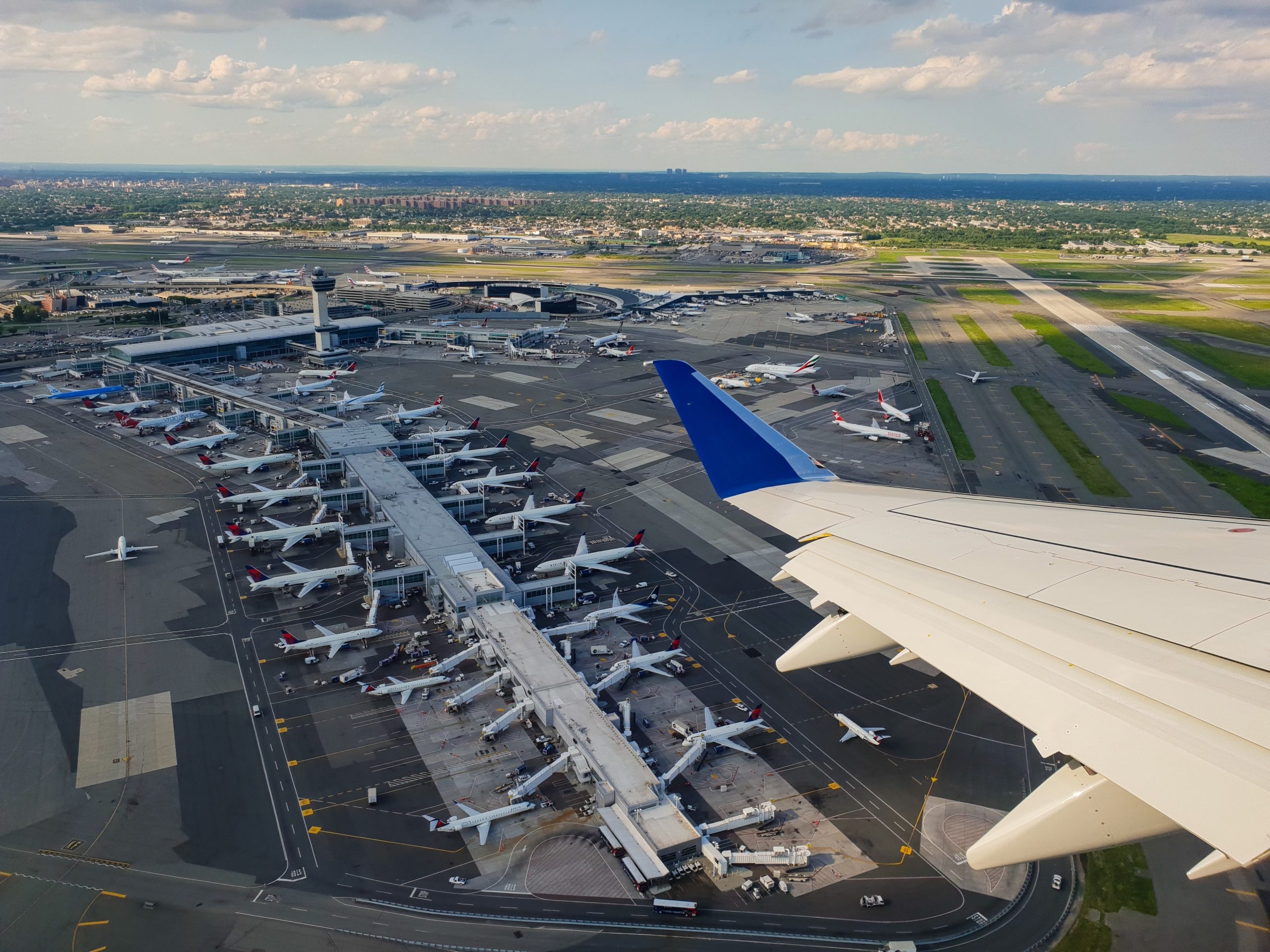 John F. Kennedy International Airport, New location, Minute Suites announcement, 2560x1920 HD Desktop