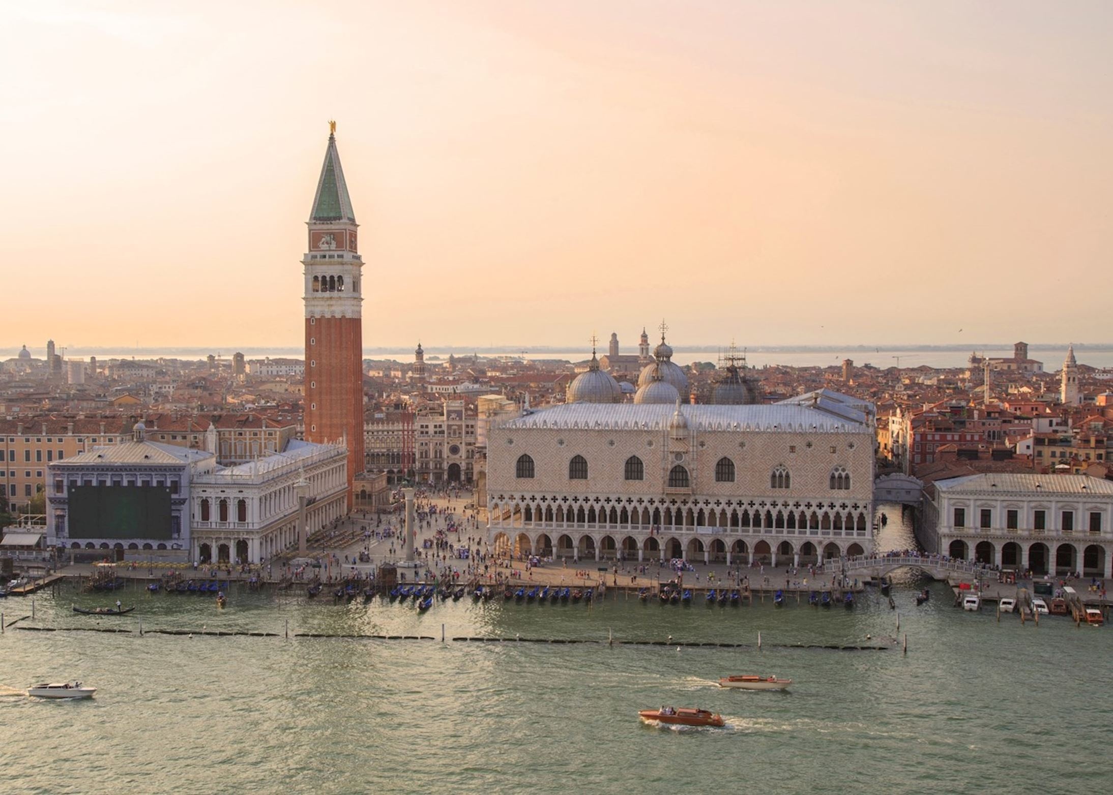 Secret histories, St. Mark's Square, Doges Palace, Audley Travel's exclusive tour, 2190x1570 HD Desktop