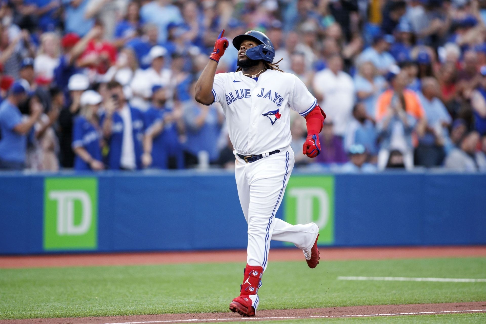 Toronto Blue Jays, Philadelphia Phillies, Vladimir Guerrero Jr, Unbelievable shot, 1920x1280 HD Desktop