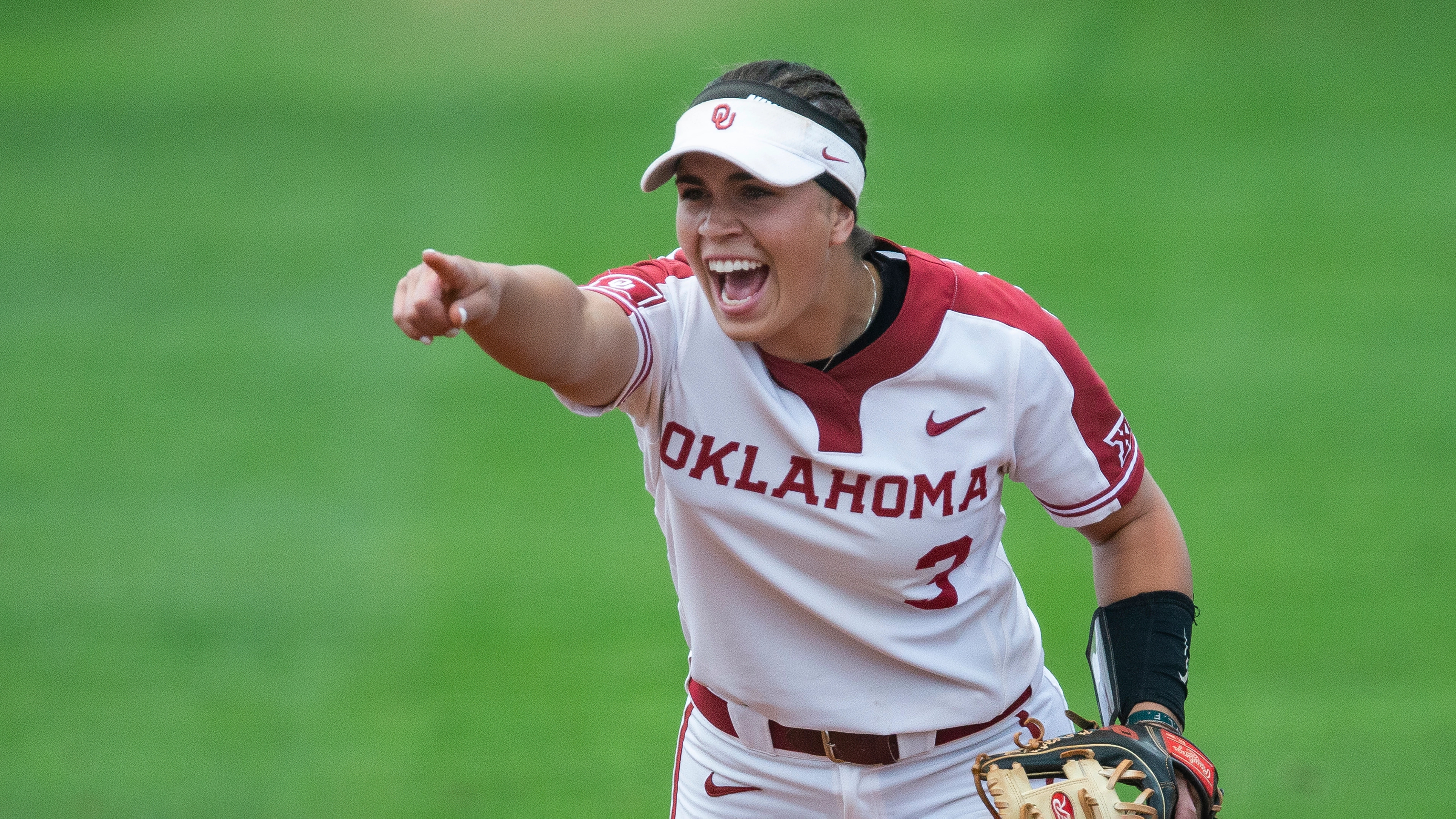 Grace Lyons, Softball Wallpaper, 3840x2160 4K Desktop