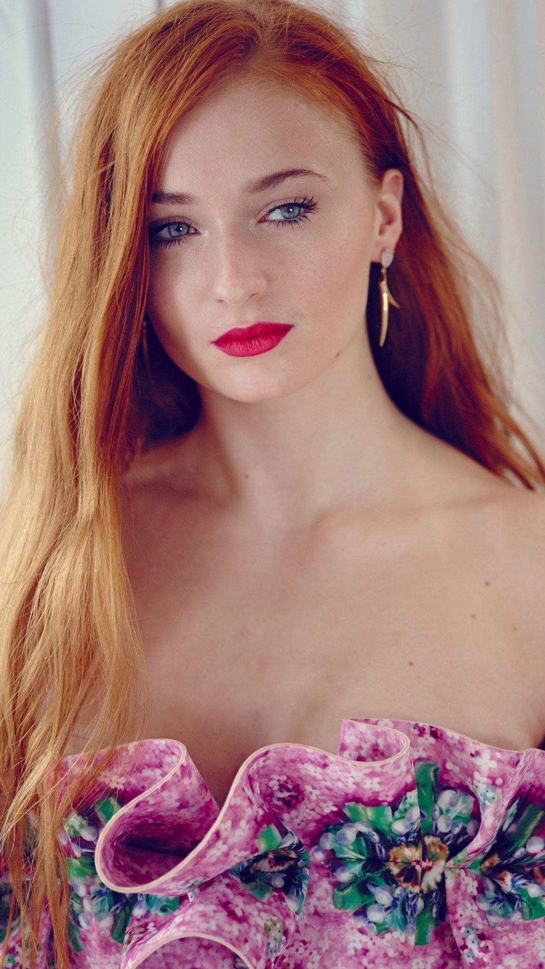 Sophie Turner, Joe Jonas, Celebrity bio, Celebrity biographies, 1080x1920 Full HD Phone