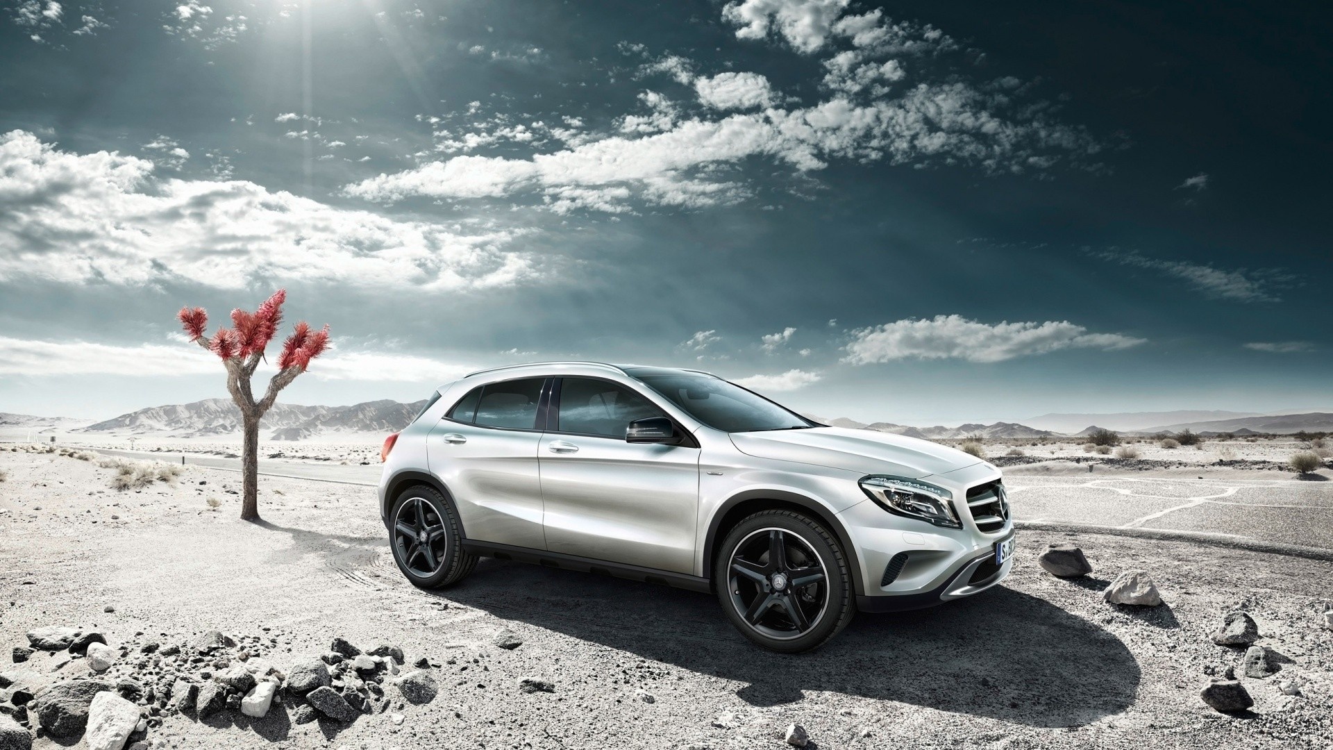 Mercedes-Benz GLA, Sky and silver, 45 AMG, Automotive elegance, 1920x1080 Full HD Desktop