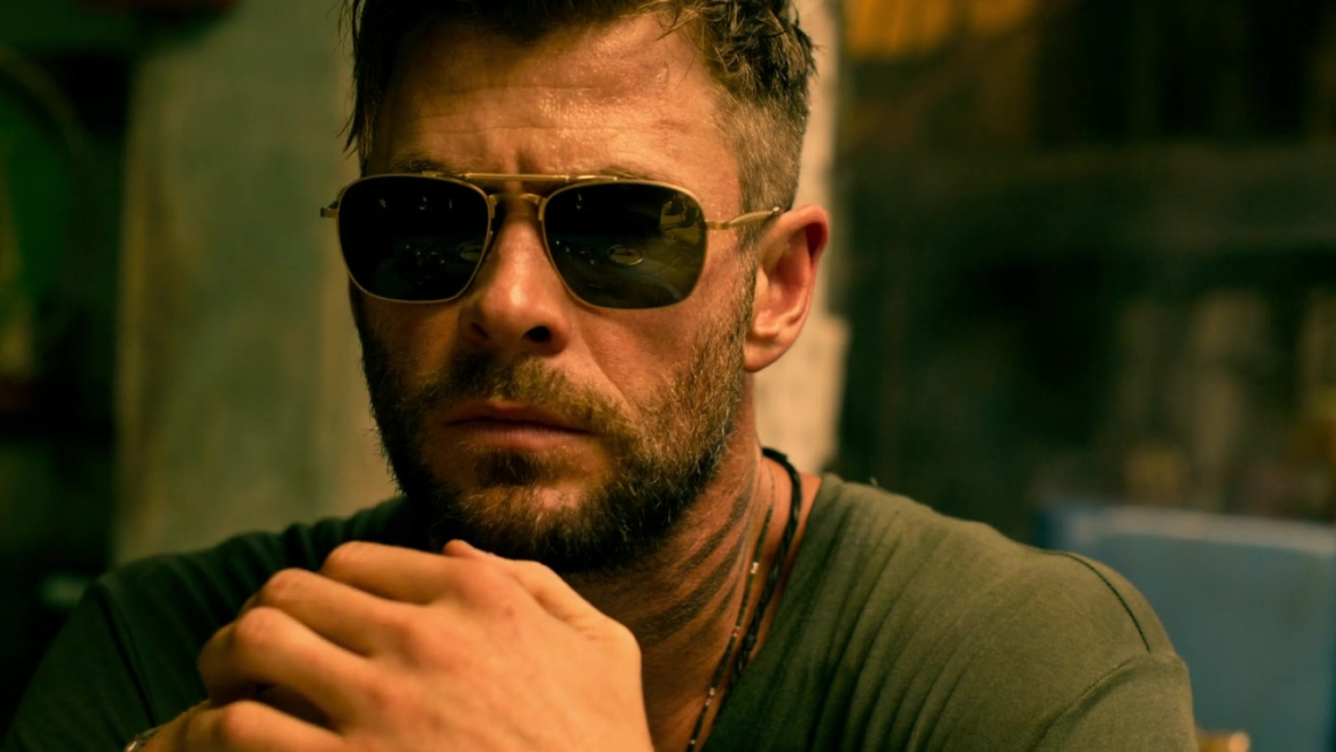 Extraction, Chris Hemsworth's sunglasses, Stylish eyewear, High-octane action, 1920x1080 Full HD Desktop