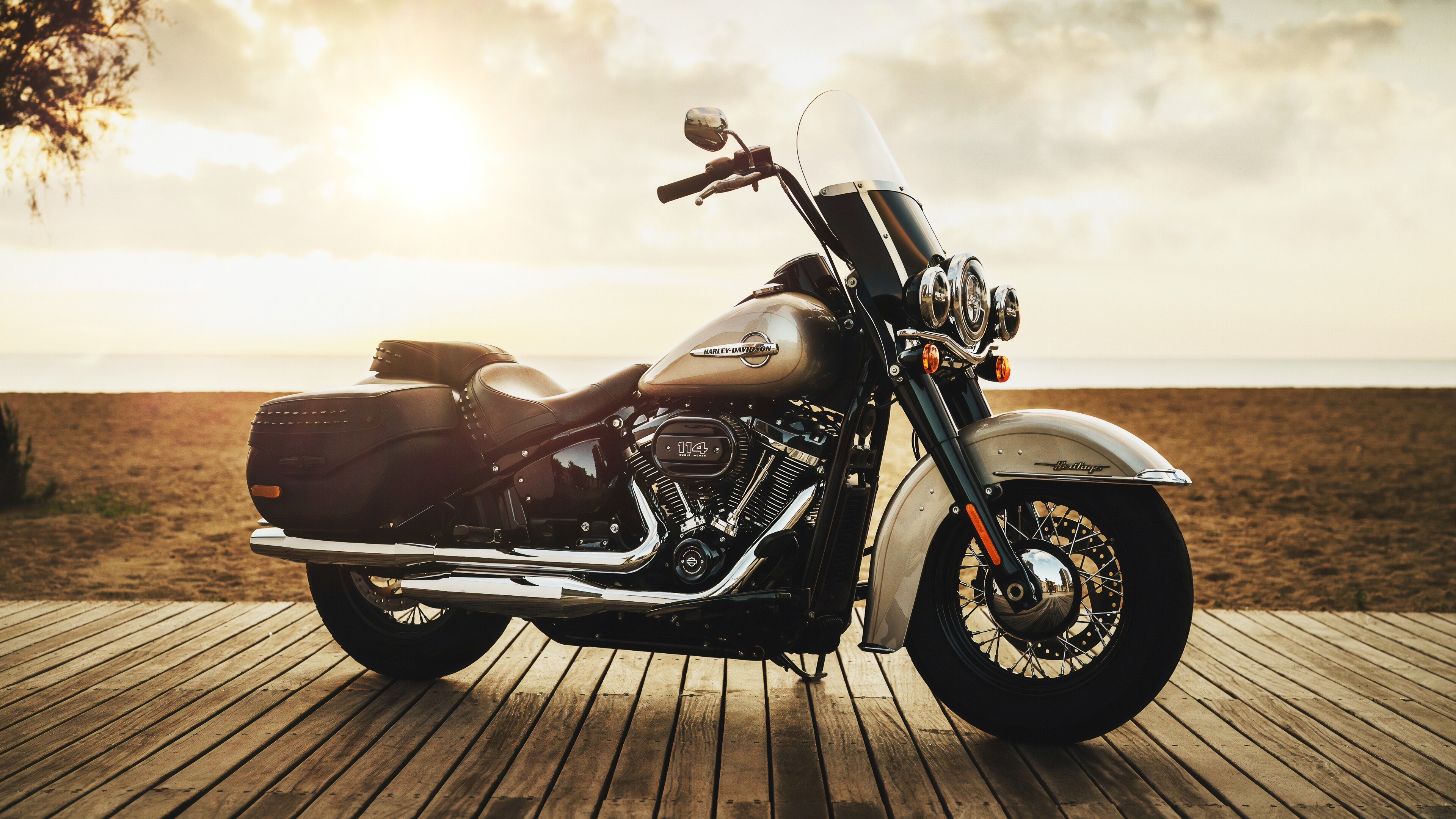 Harley-Davidson, Gray aesthetics, Steel horses, Riders' pride, 3840x2160 4K Desktop