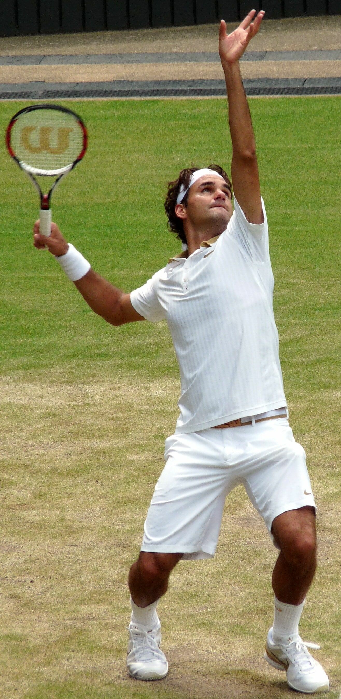 Wimbledon 2009, Roger Federer Wallpaper, 1320x2700 HD Phone