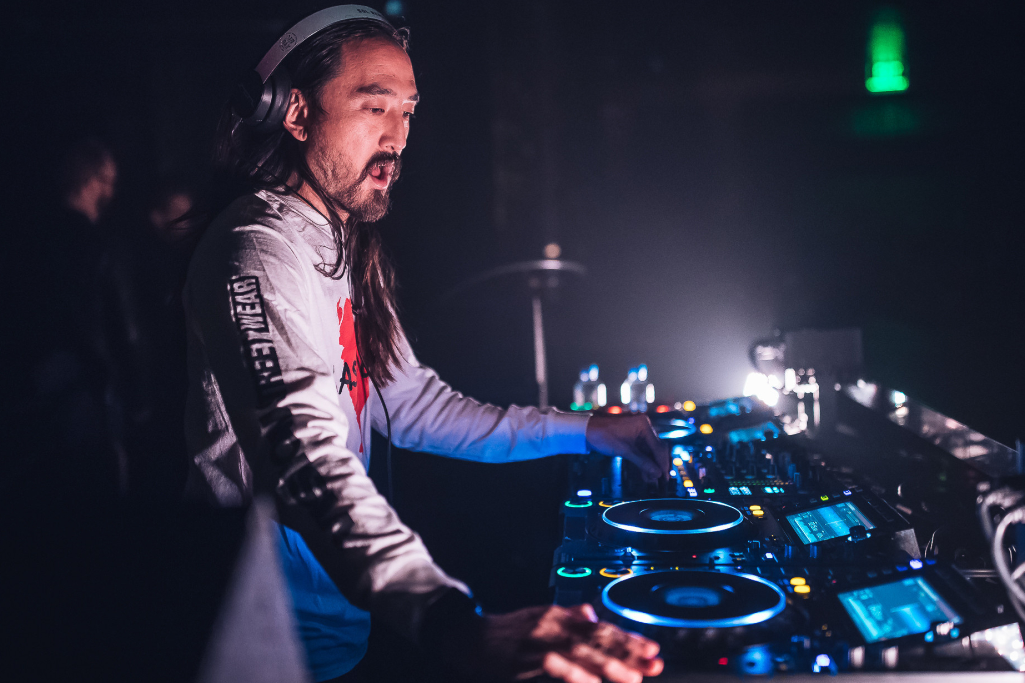 Underground side project, Debut single, Steve Aoki creativity, Your EDM, 2050x1370 HD Desktop