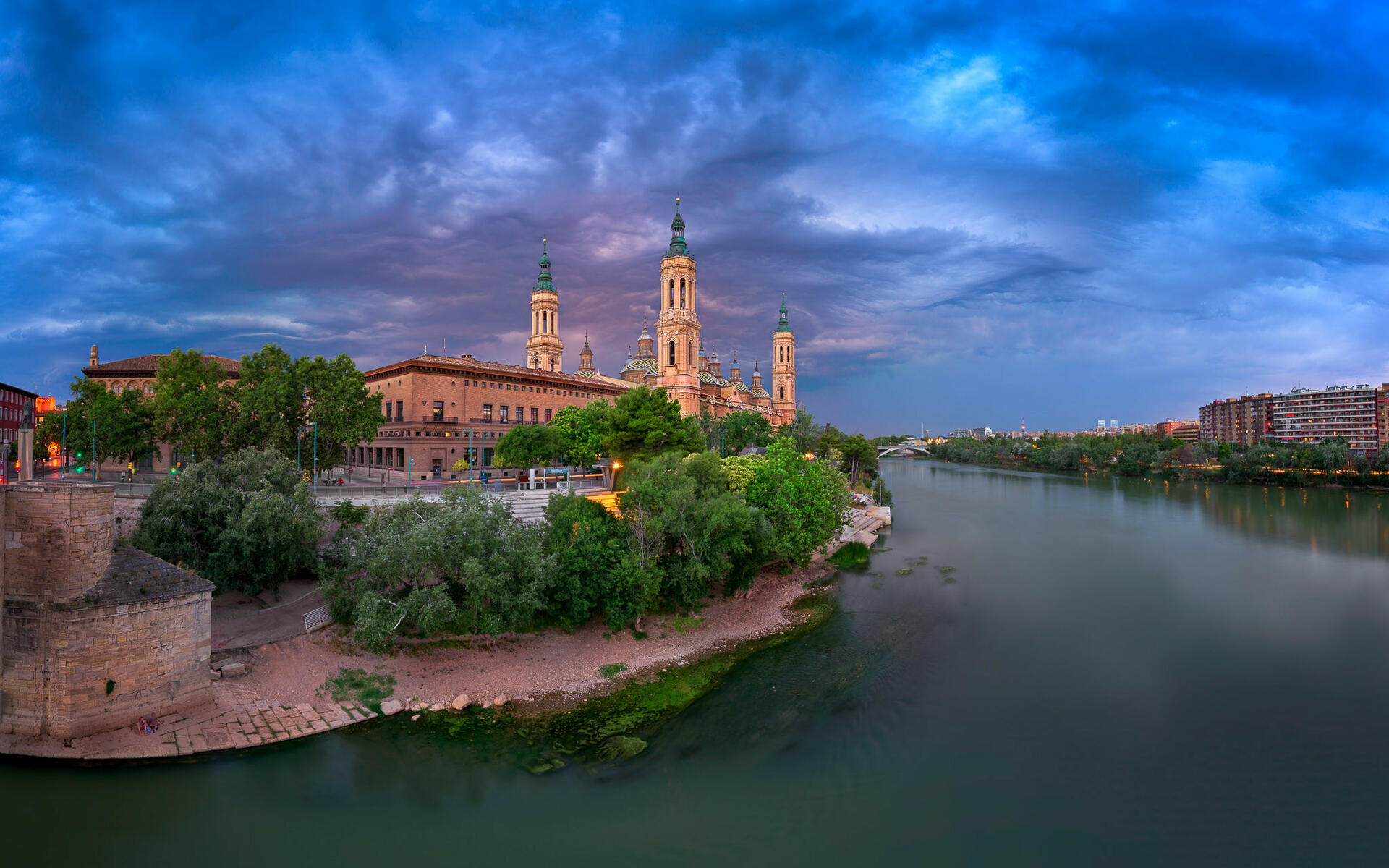 The Ebro River, KDE store, 1920x1200 HD Desktop