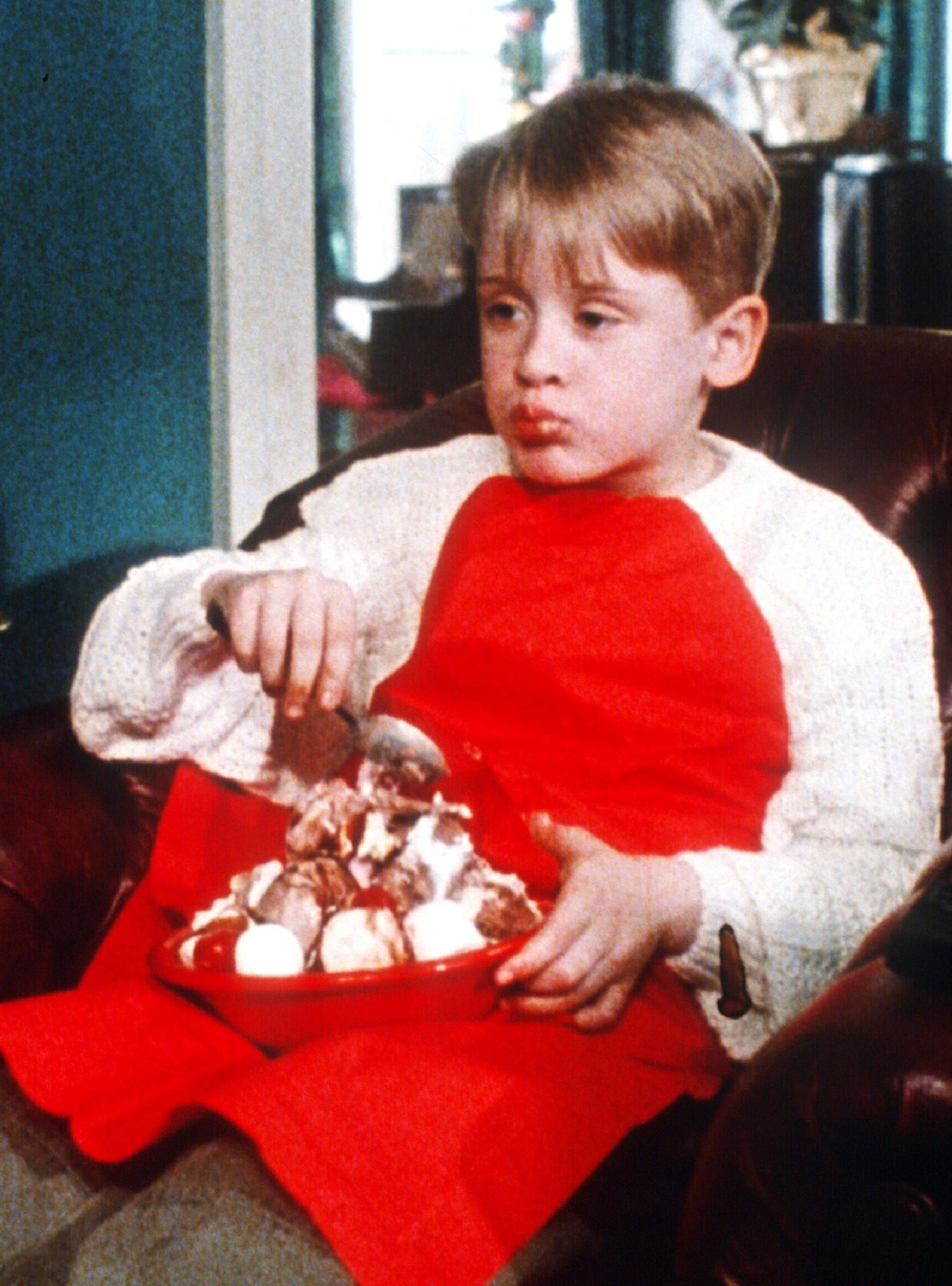 Home Alone, Macaulay Culkin, Food, 1780x2410 HD Phone