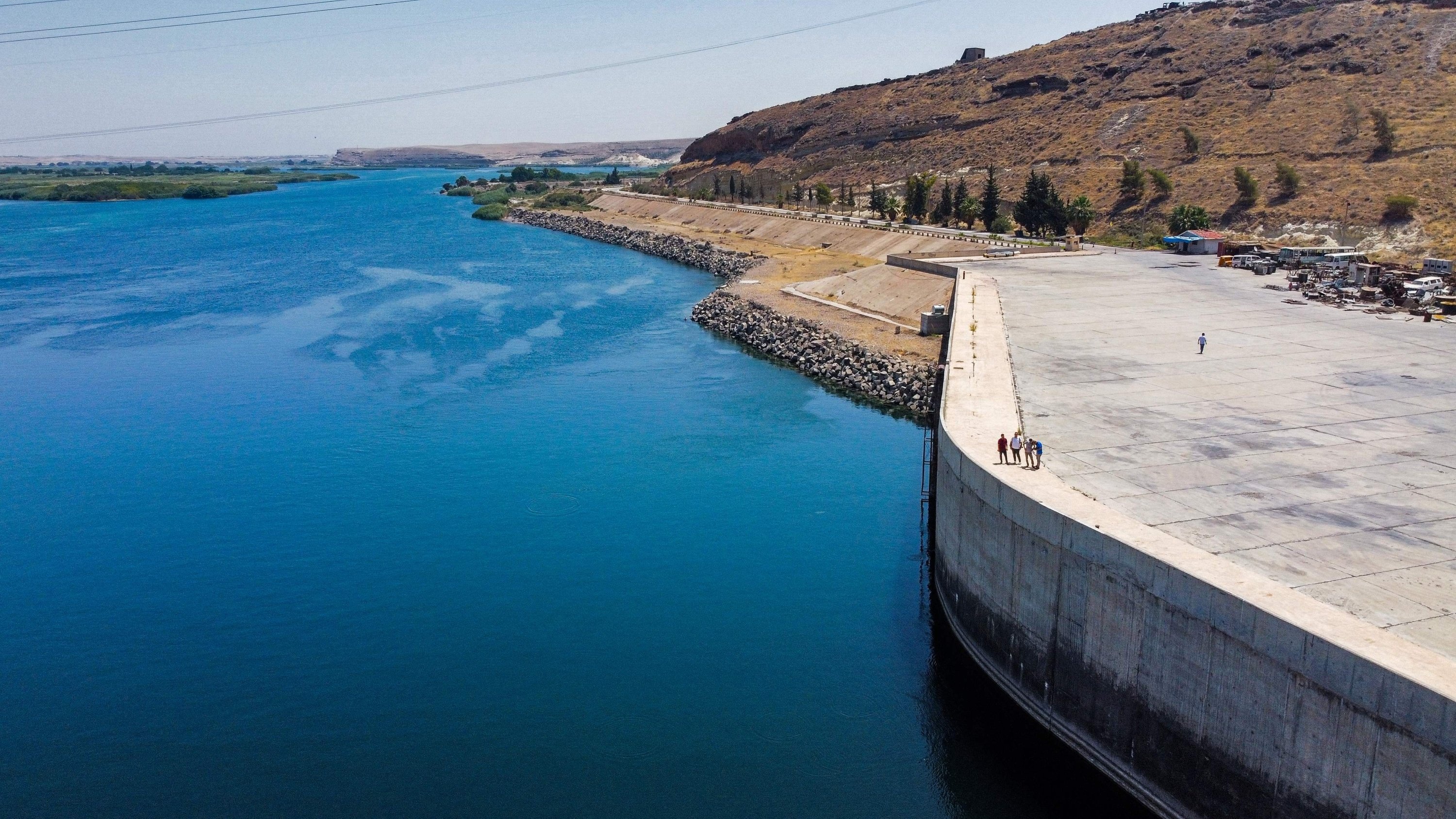 Euphrates River, Food insecurity, Syrian crisis, Humanitarian aid, 3000x1690 HD Desktop