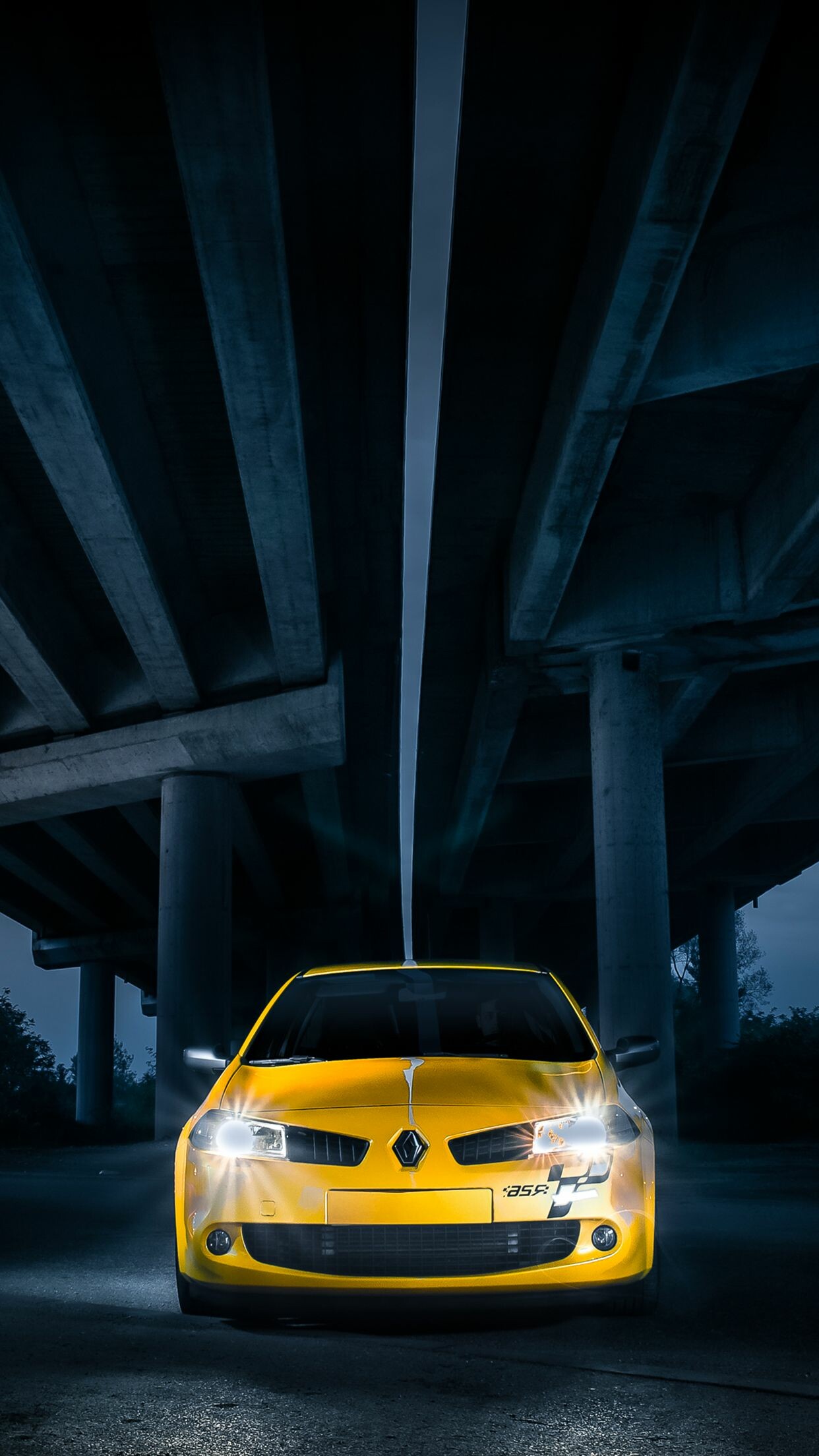 Megane 2 RS, Moto wallpapers, Renault Megane, Thrilling performance, 1250x2210 HD Phone