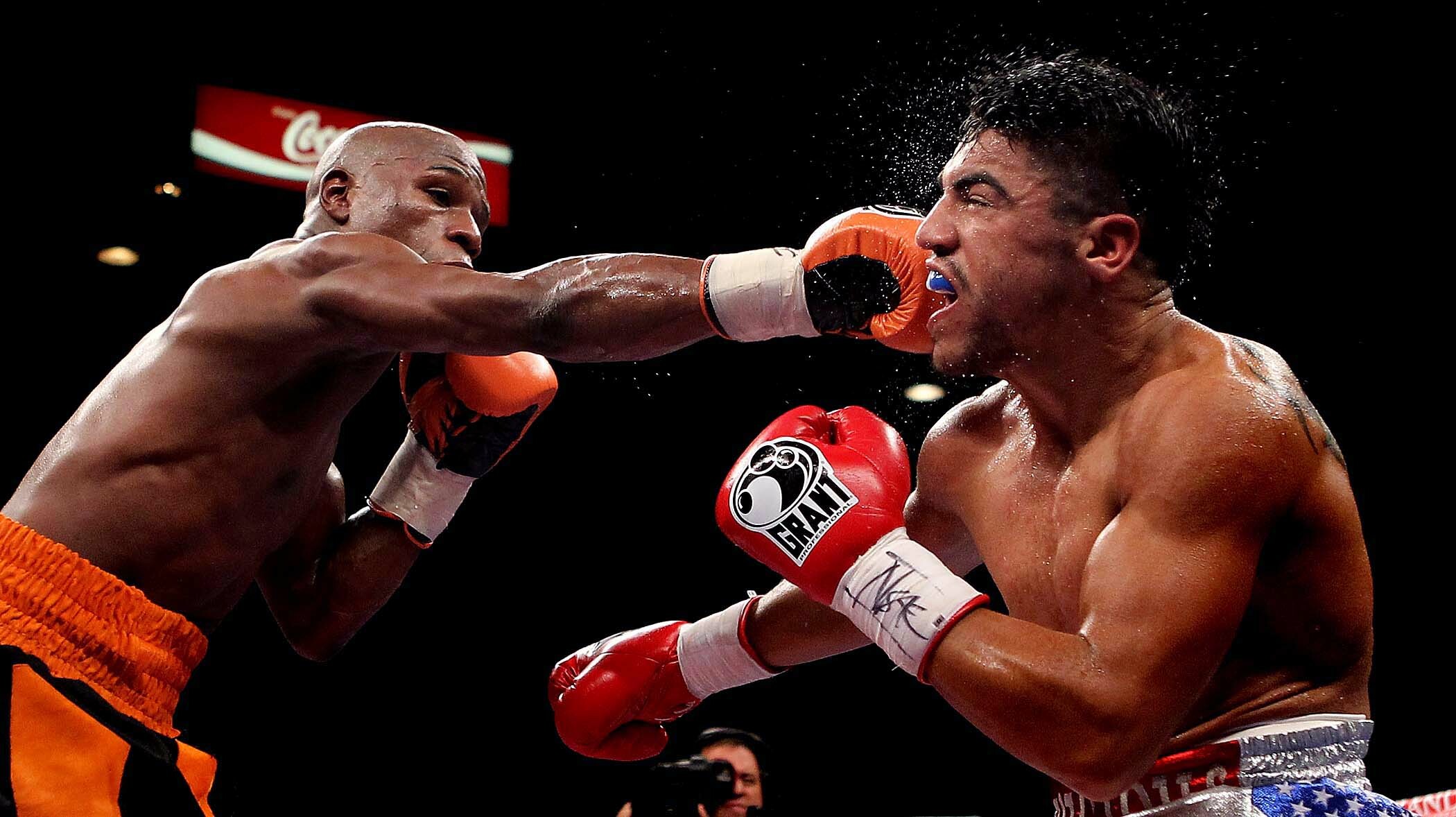 Victor Ortiz, Floyd Mayweather Wallpaper, 2100x1180 HD Desktop