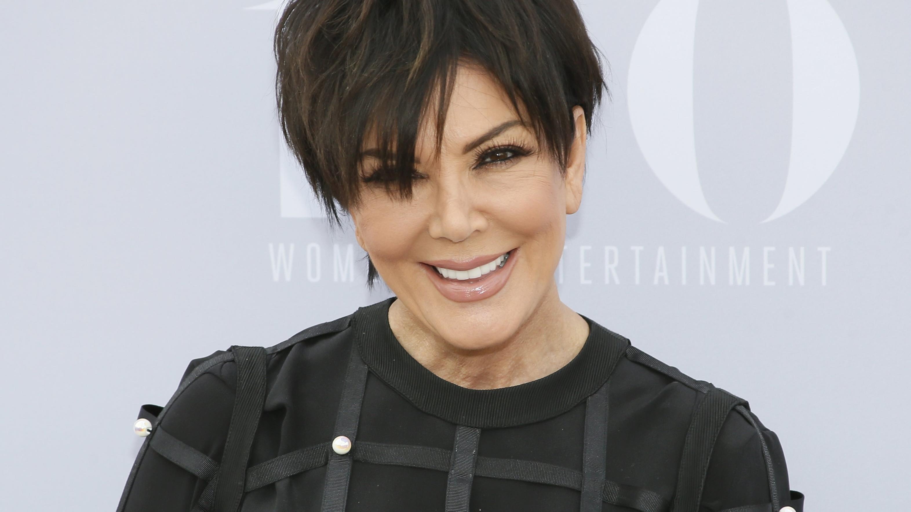 Kris Jenner, Hot blonde transformation, Dramatic hairstyle change, 3150x1770 HD Desktop