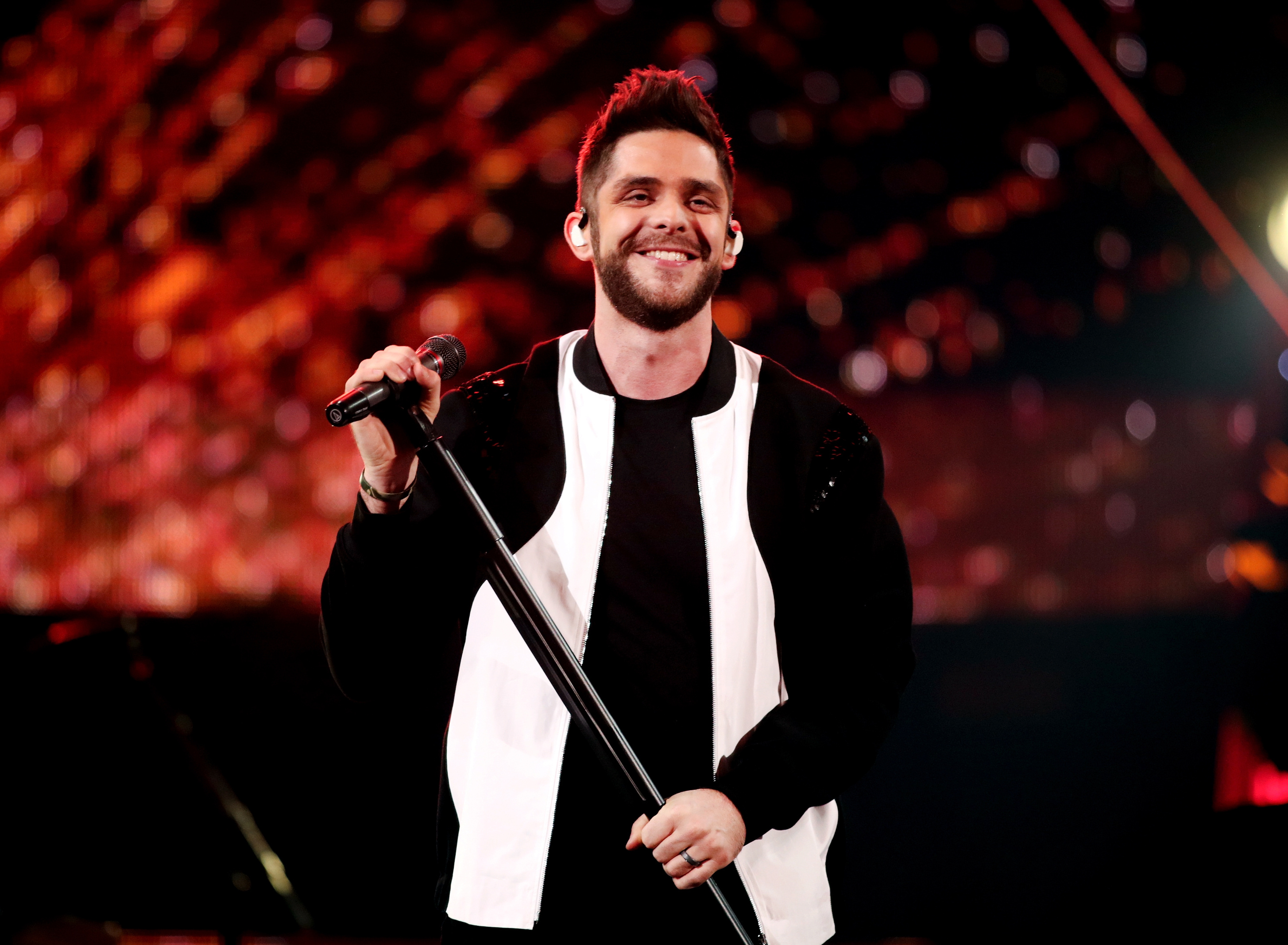 Thomas Rhett Music, Background Music, Samantha Sellers, 2910x2140 HD Desktop