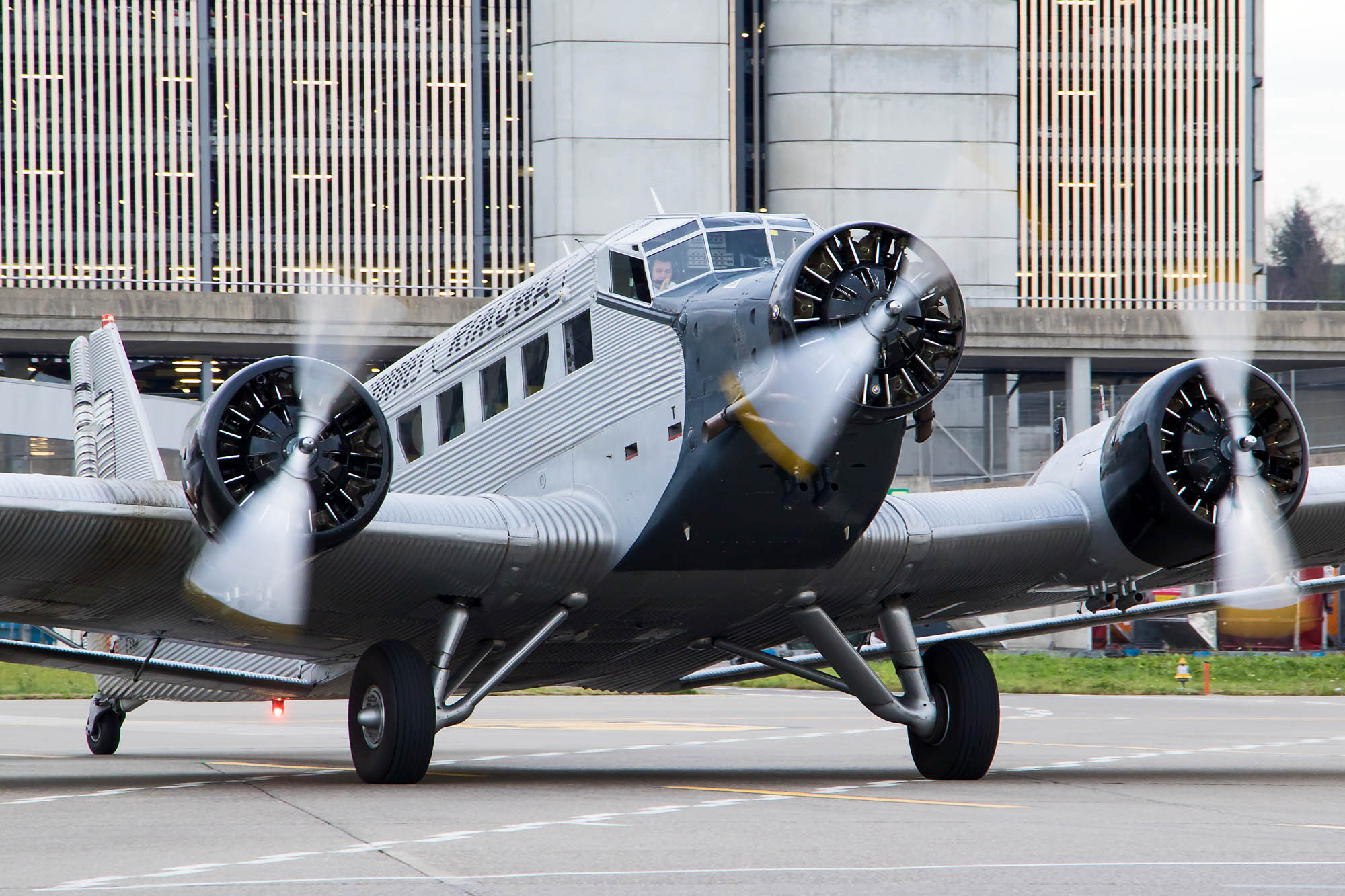 Junkers airplane, pre christmas flight, junkers ju 52, 2000x1340 HD Desktop