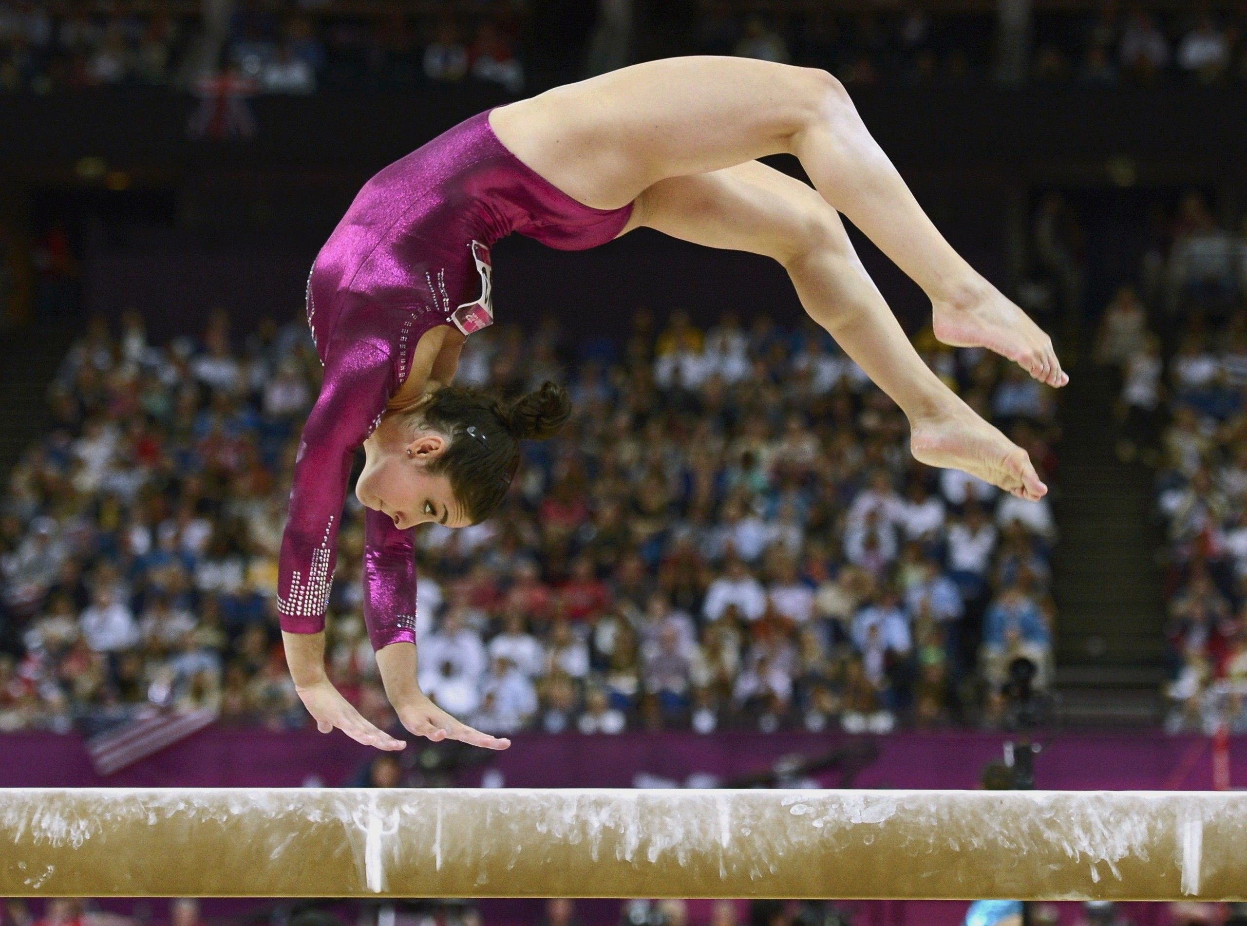 Gymnast HD wallpapers, Top free backgrounds, Artistic athleticism, Elegant performances, 2560x1910 HD Desktop