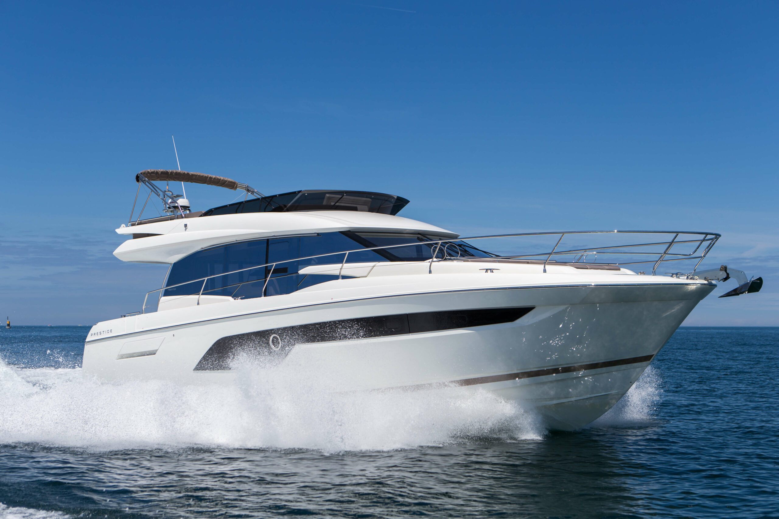 Prestige 520 Flybridge, Yacht Wallpaper, 2560x1710 HD Desktop