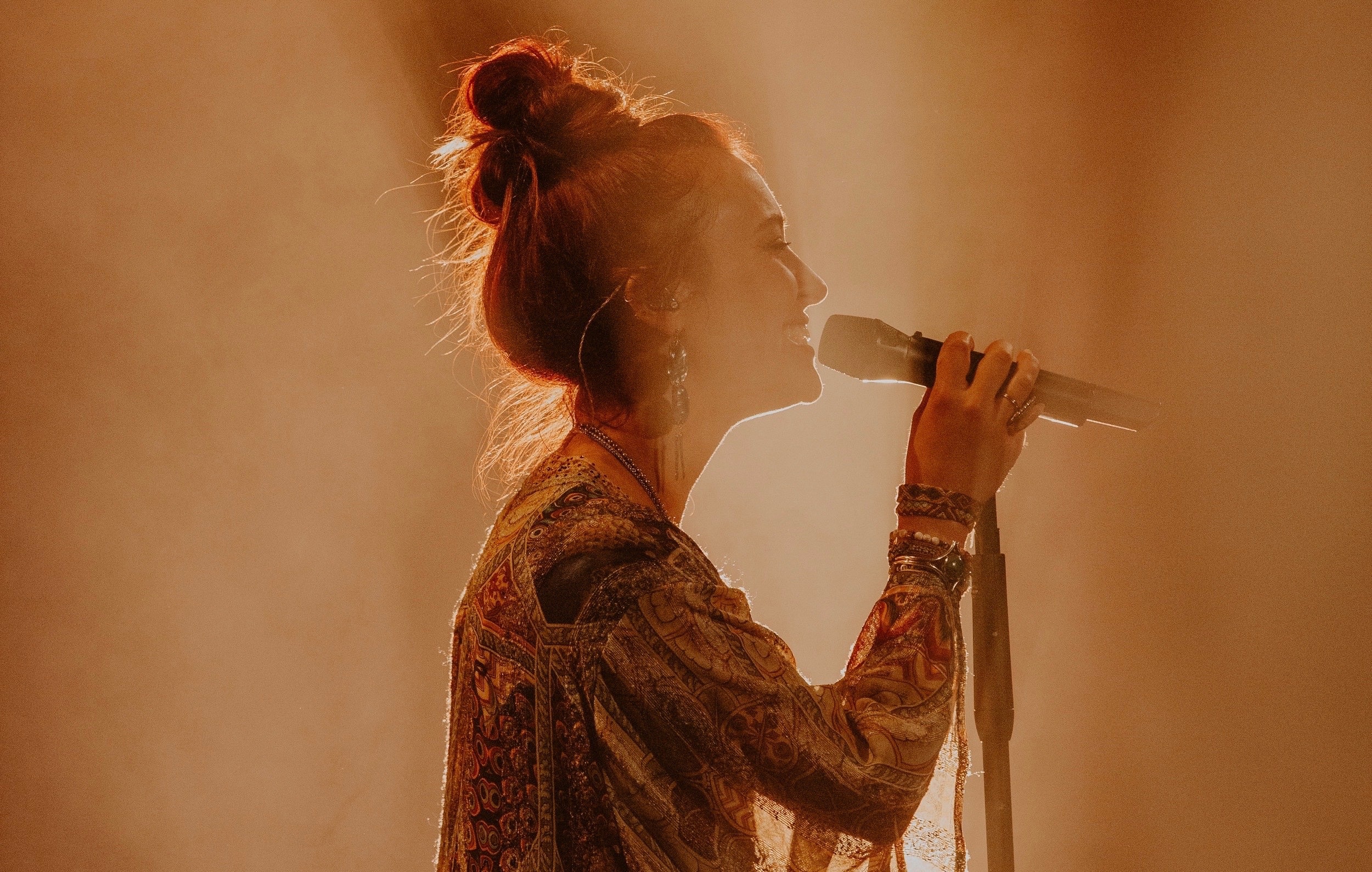 Lauren Daigle, Ode, Rhythm in style, 2500x1590 HD Desktop