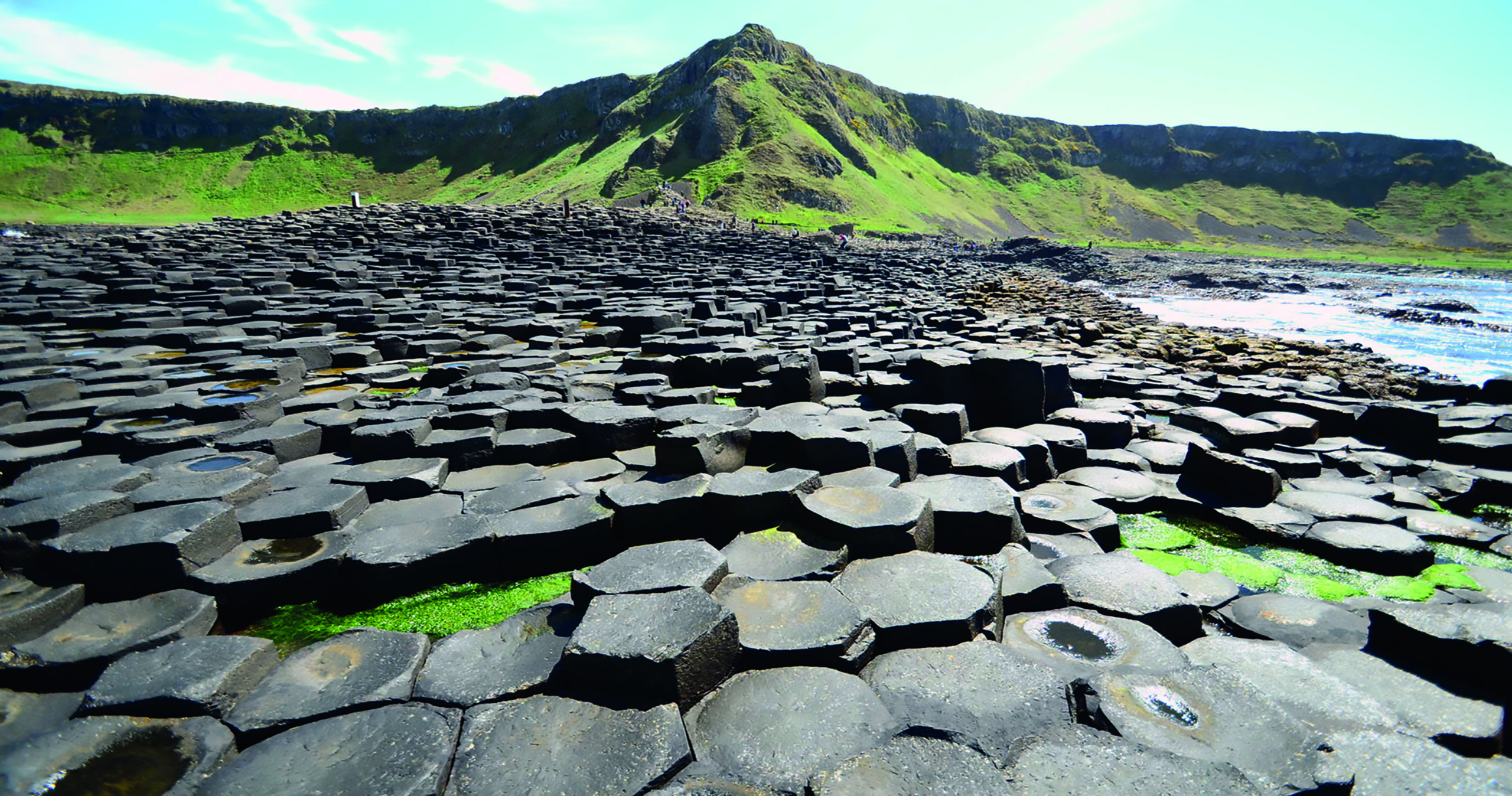 The Giants Causeway, Audio guide, Mojo exploration, Northern Ireland heritage, 2560x1350 HD Desktop