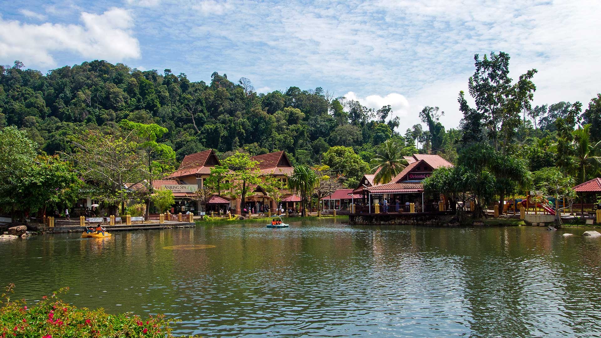 Langkawi Oriental village, Cable car, Skybridge, Malaysia, 1920x1080 Full HD Desktop